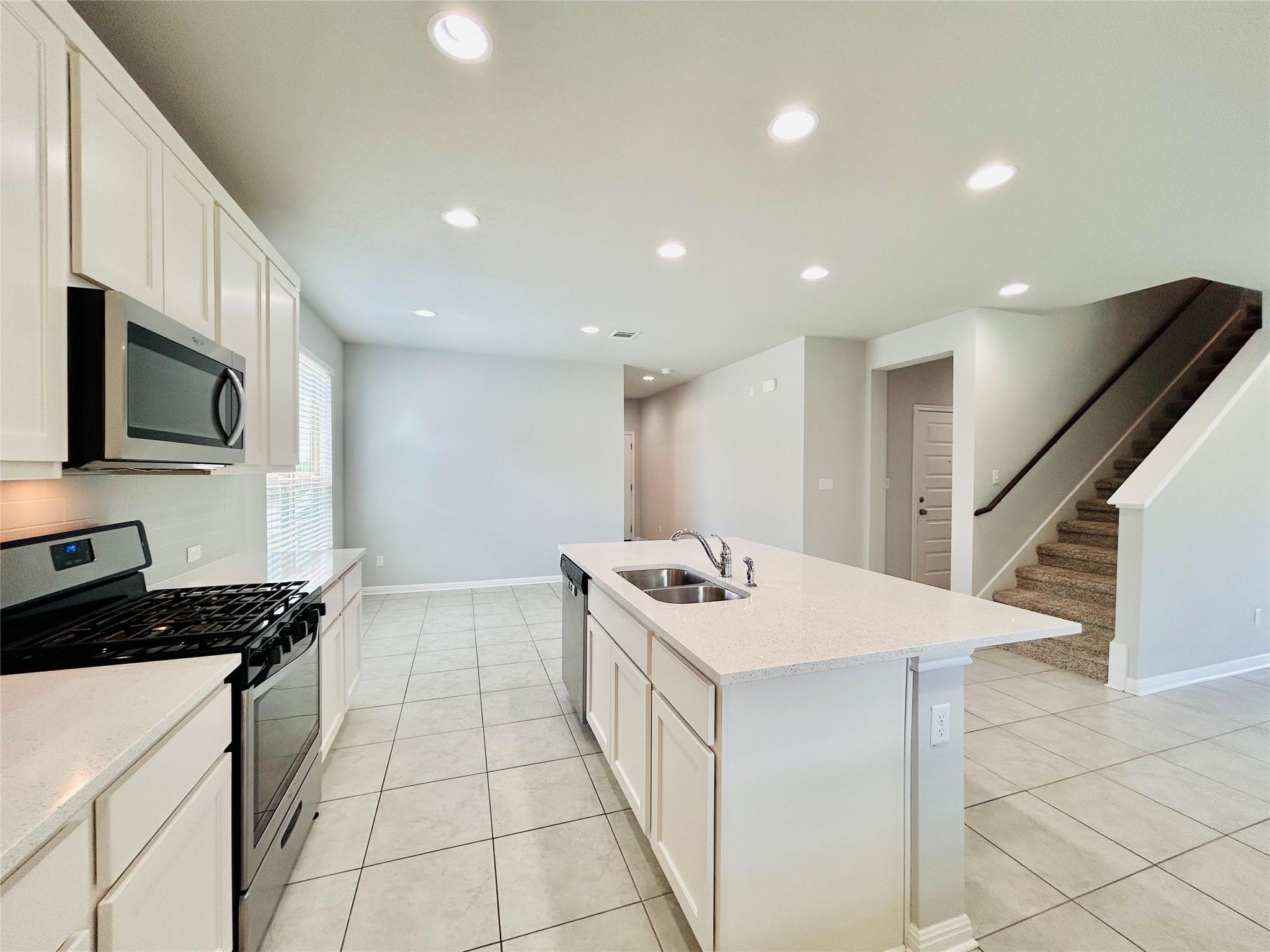 1156 Capra Ln Property Photo 13