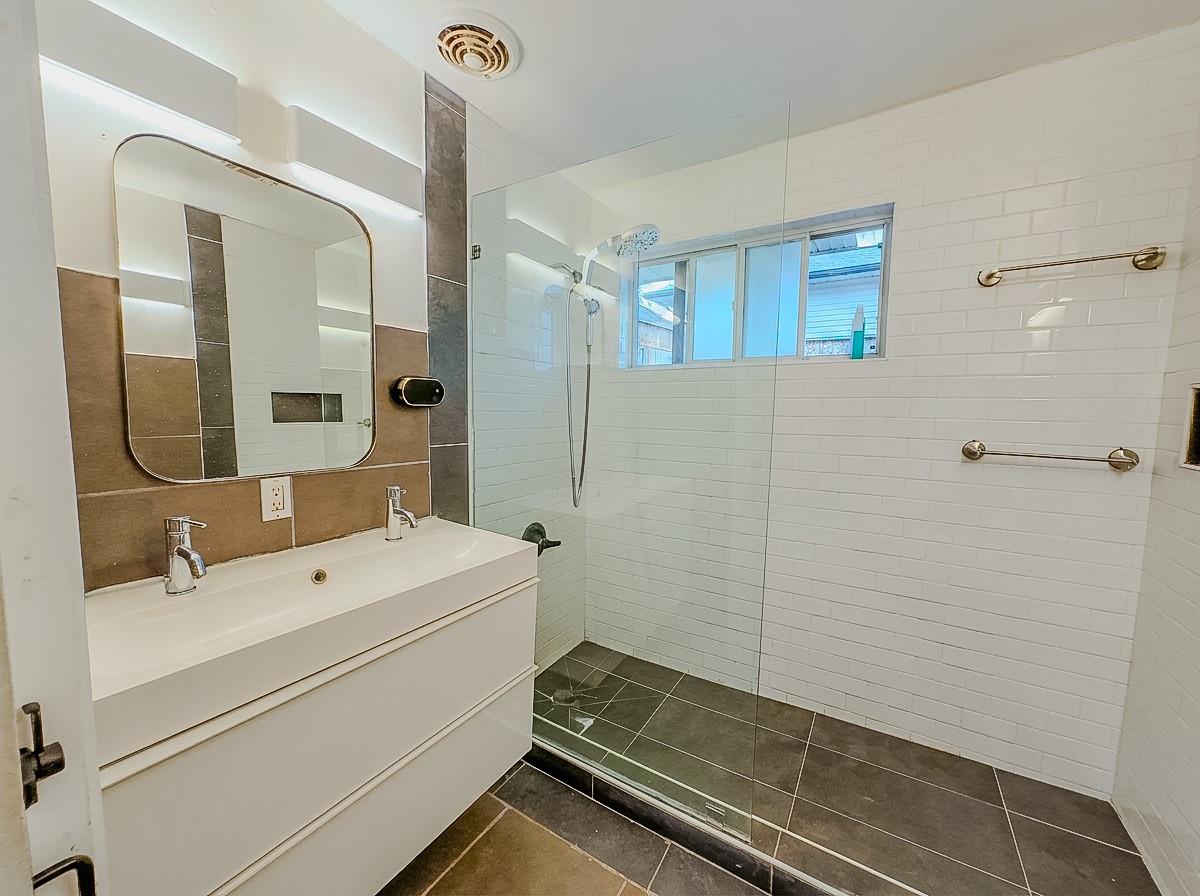 1120 Mark St Property Photo 15