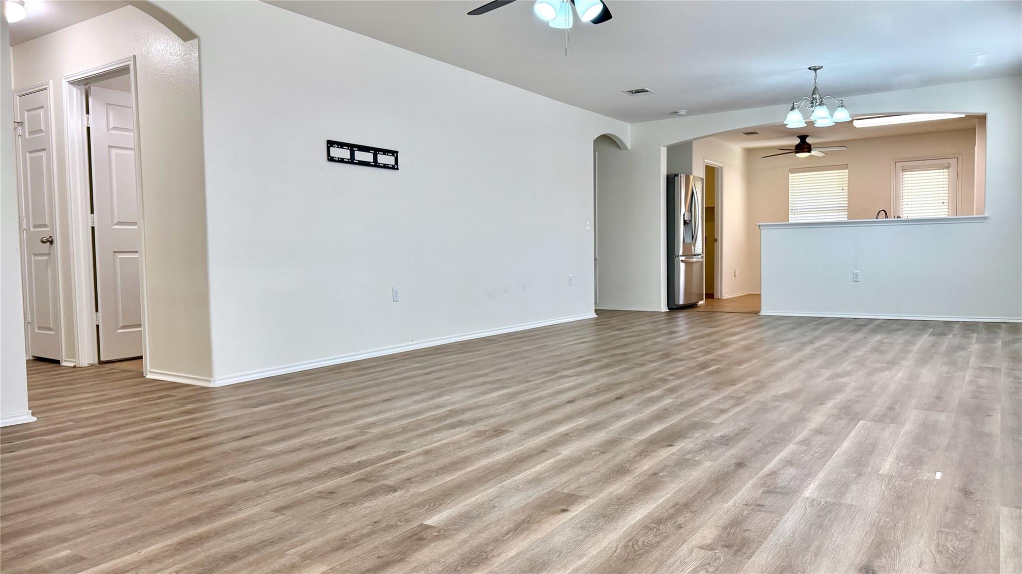 5713 Nelson Oaks Dr Property Photo 3