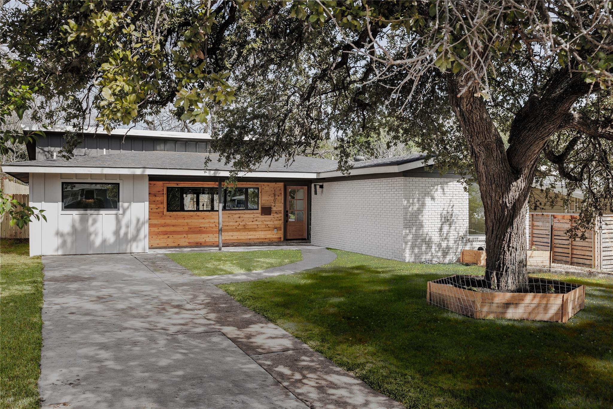 1802 Ullrich Ave Property Photo 1