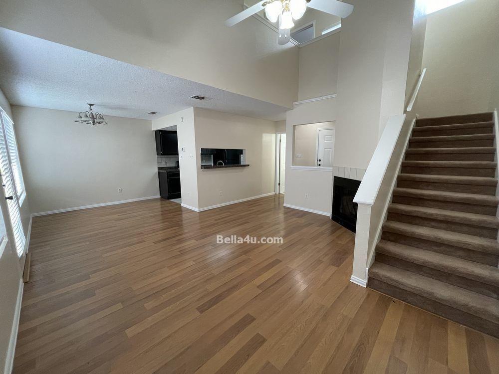 512 Eberhart Ln #605 Property Photo 5