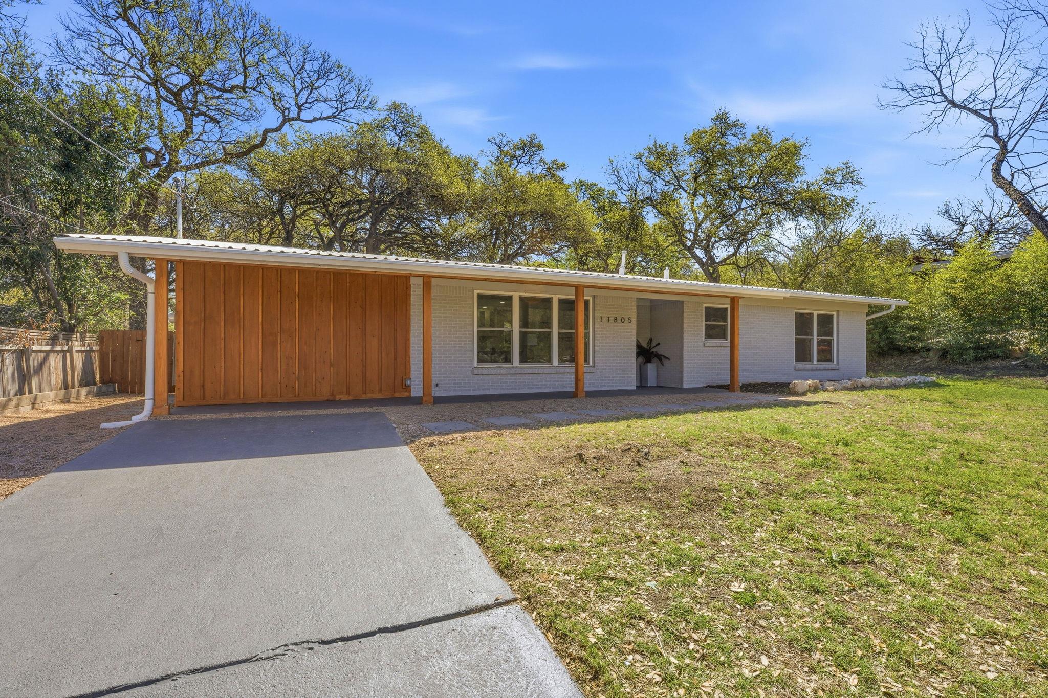 11805 Pollyanna Ave Property Photo 1