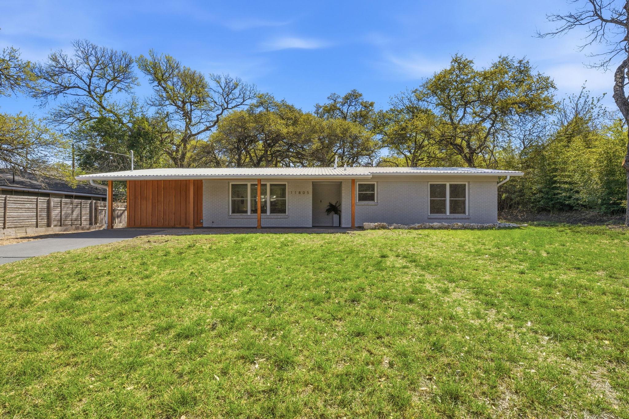 11805 Pollyanna Ave Property Photo 2