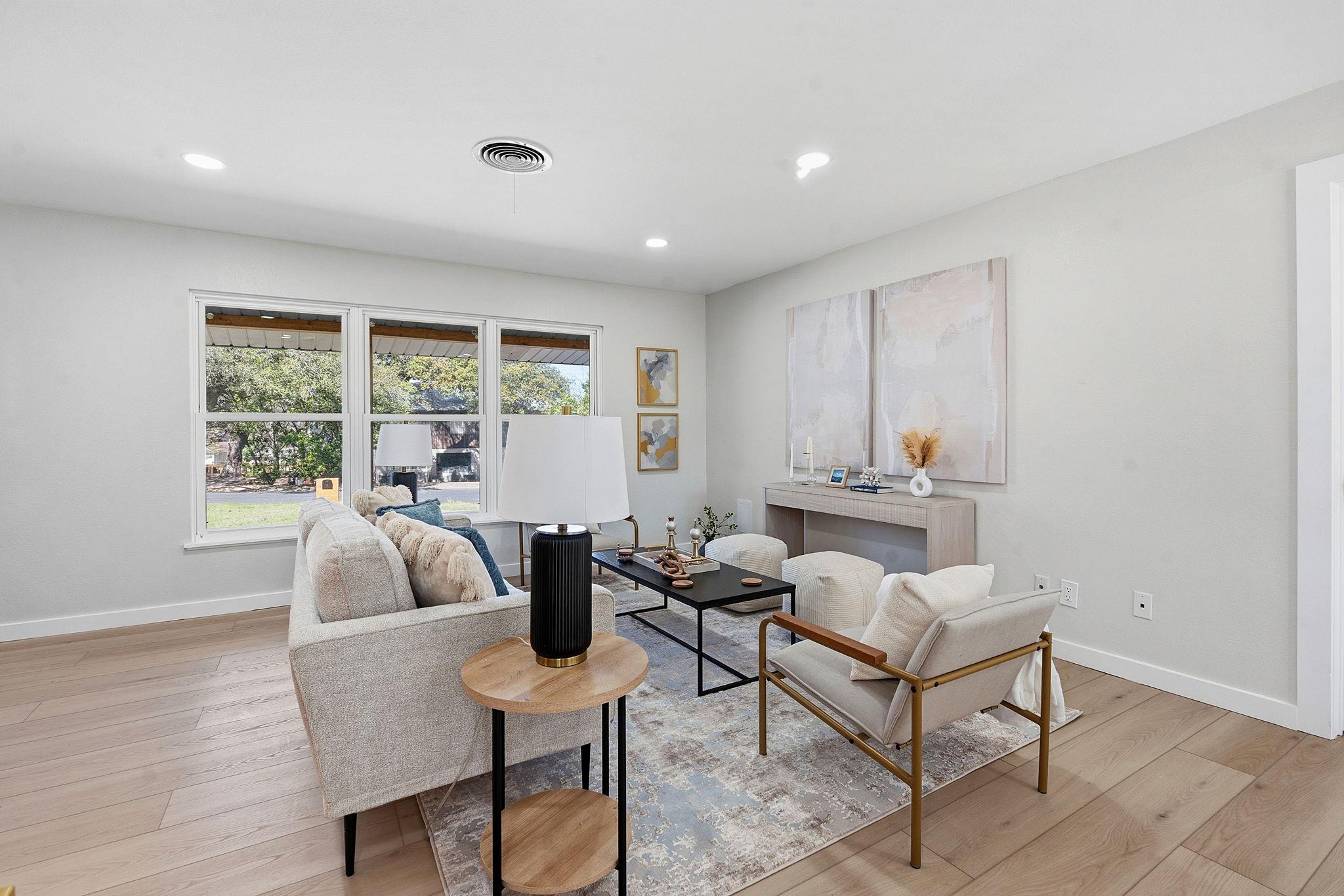 11805 Pollyanna Ave Property Photo 4