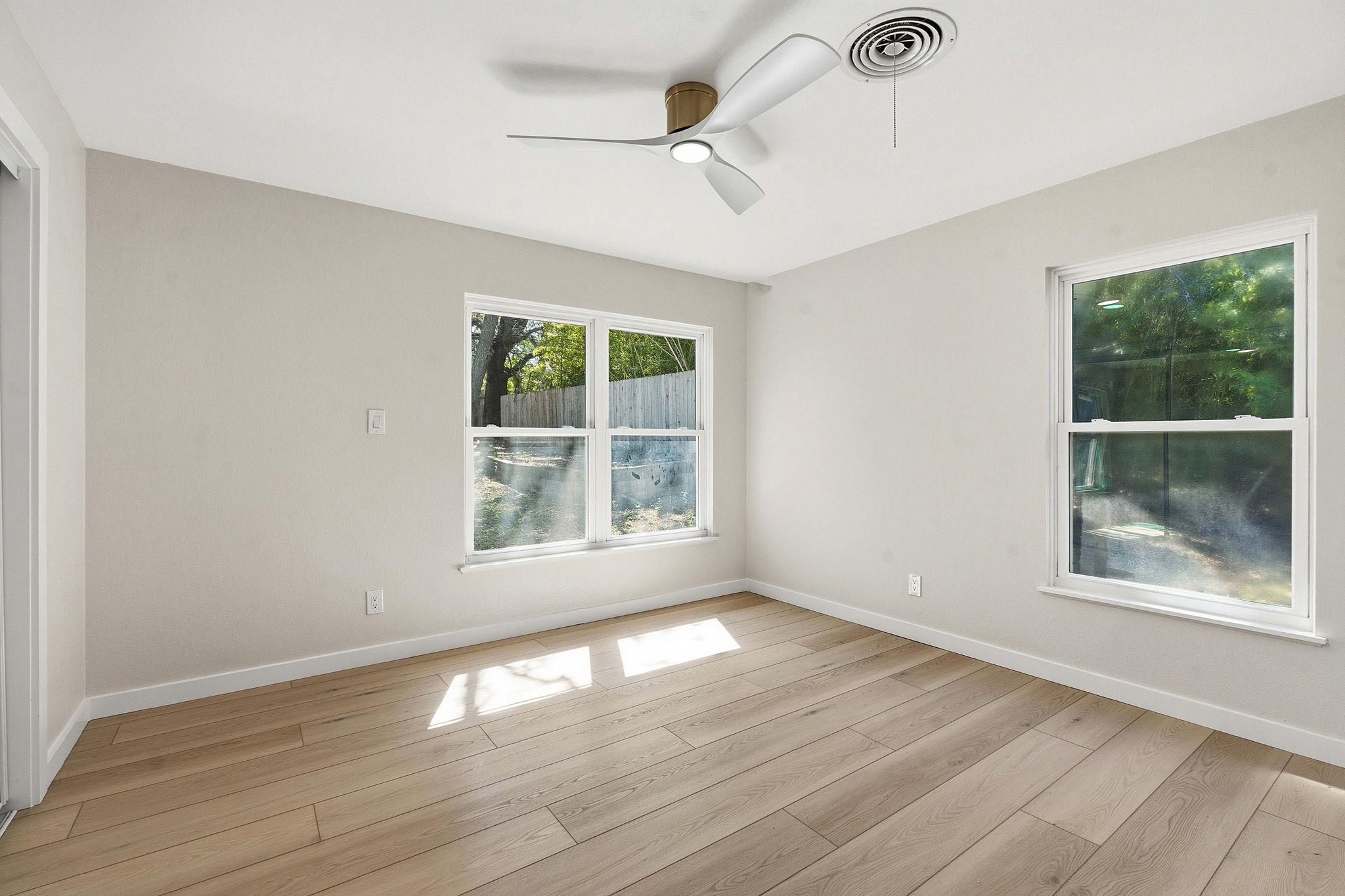 11805 Pollyanna Ave Property Photo 20