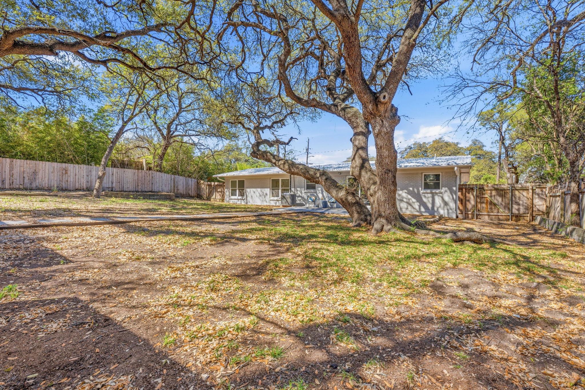 11805 Pollyanna Ave Property Photo 23