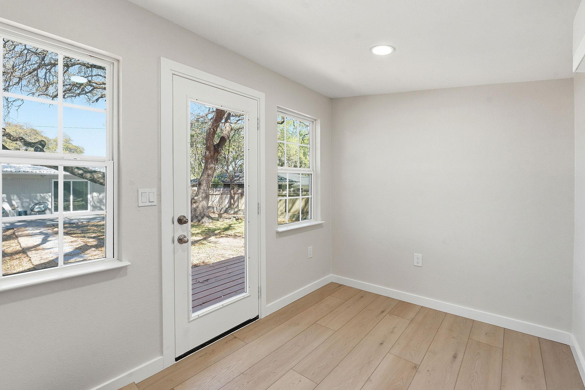11805 Pollyanna Ave Property Photo 25