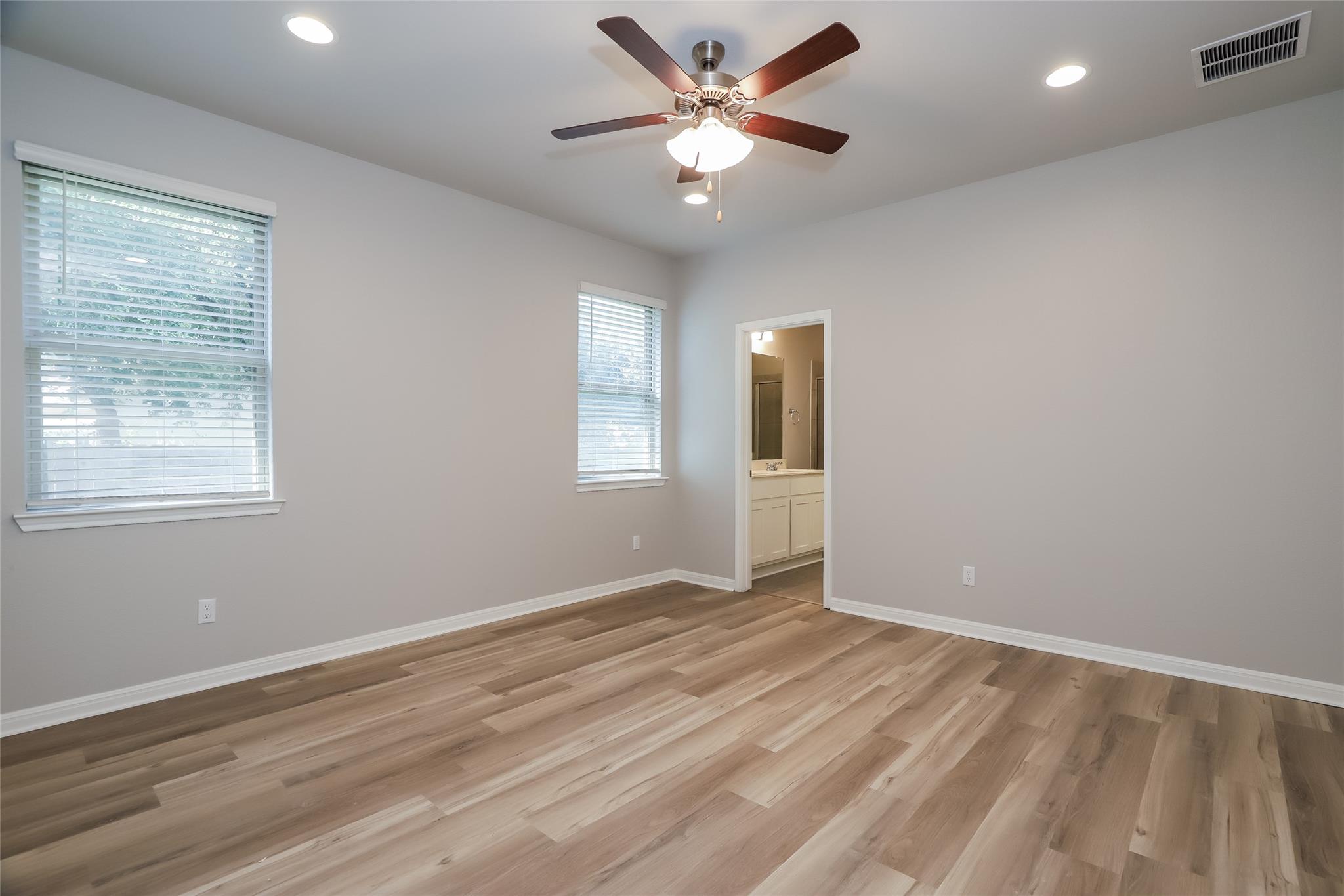 2724 Juniper Woods Rd Property Photo 9