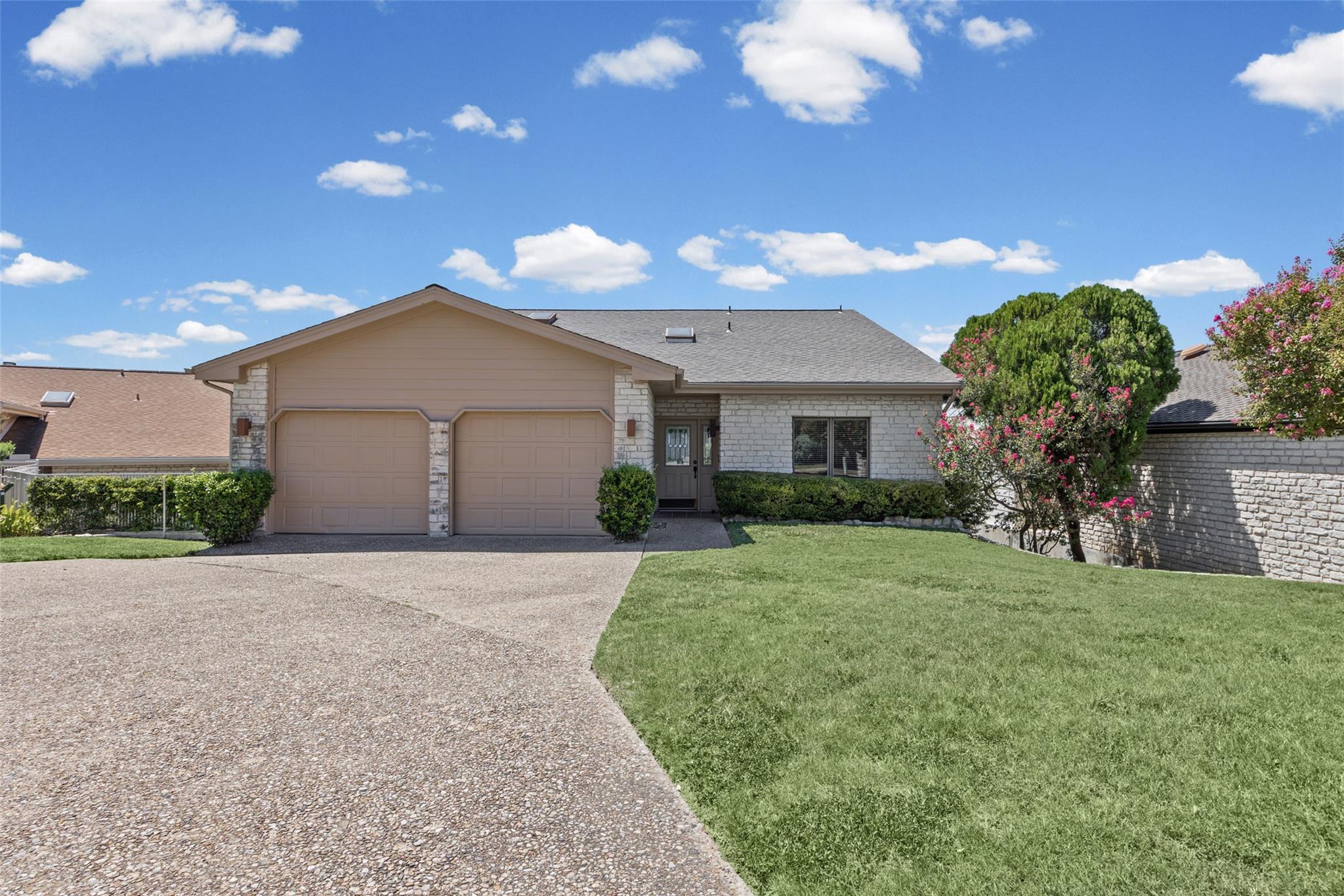 114 Paragon Ct Property Photo 6