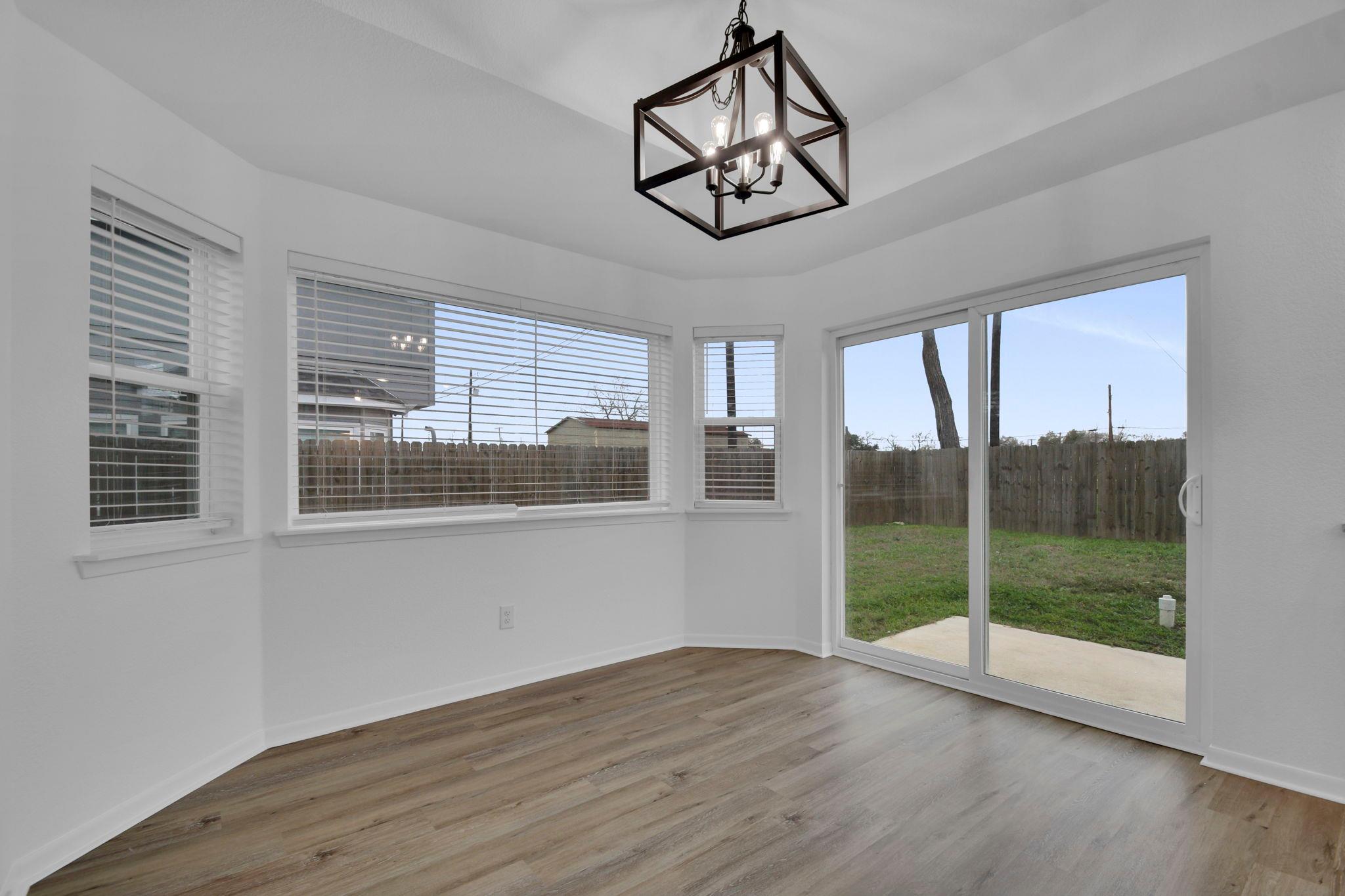 1000 E Fannin St Property Photo 8