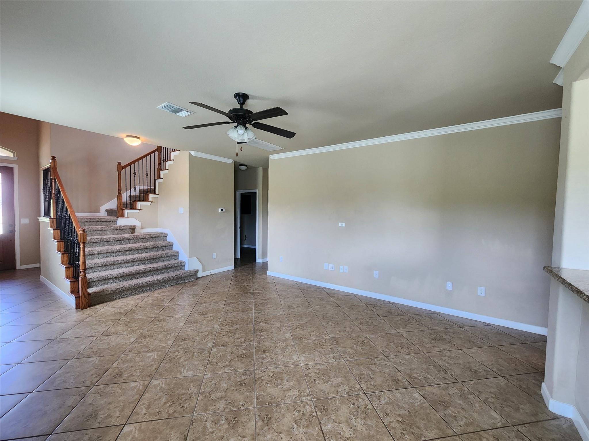 518 S Meadowlark St #b Property Photo 6