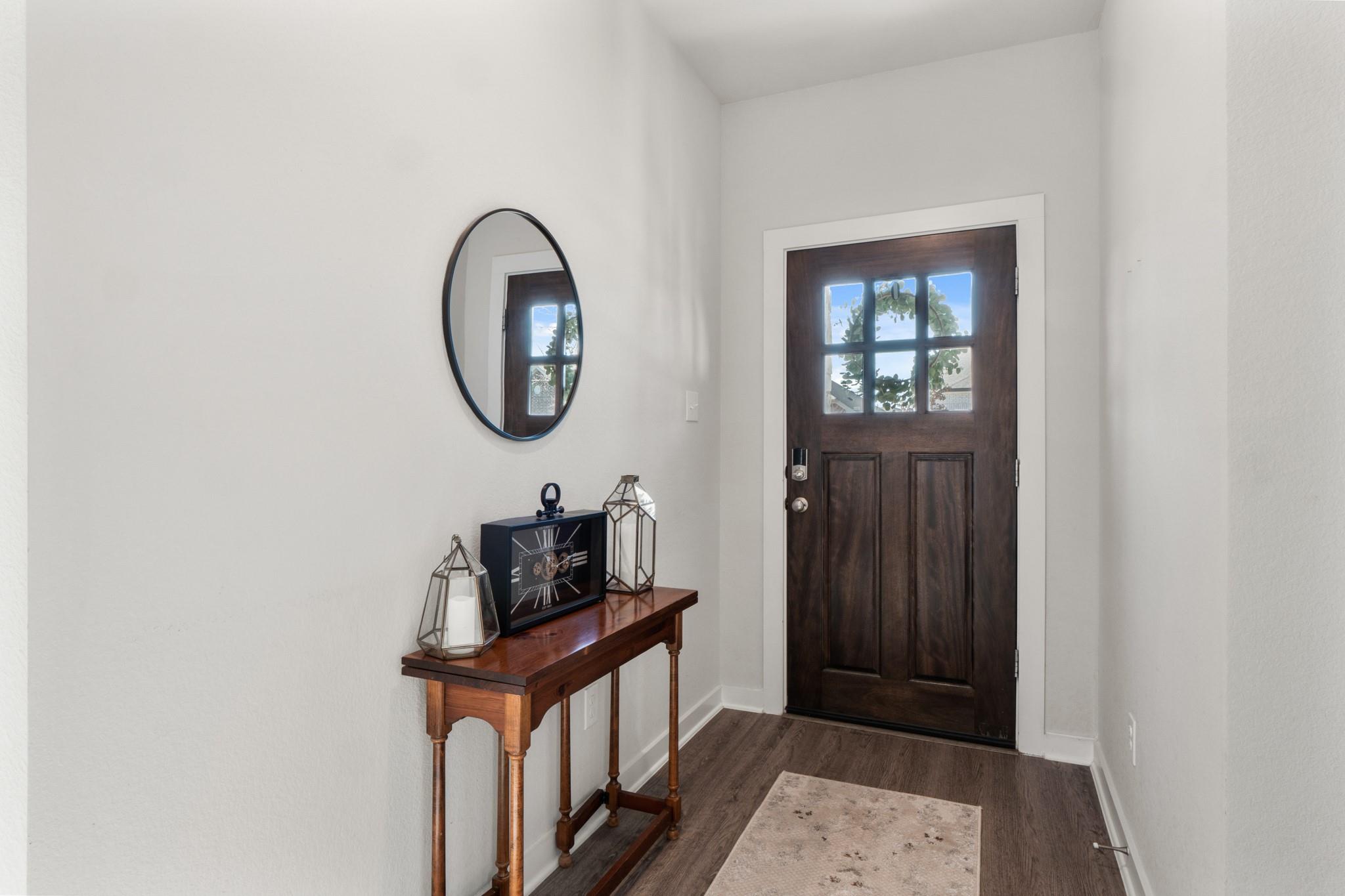 716 Bridle Creek Dr Property Photo 4