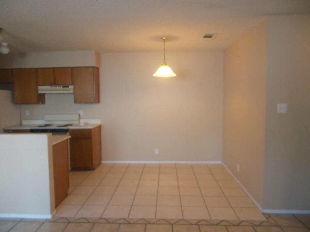8710 Piney Point Dr #b Property Photo 3