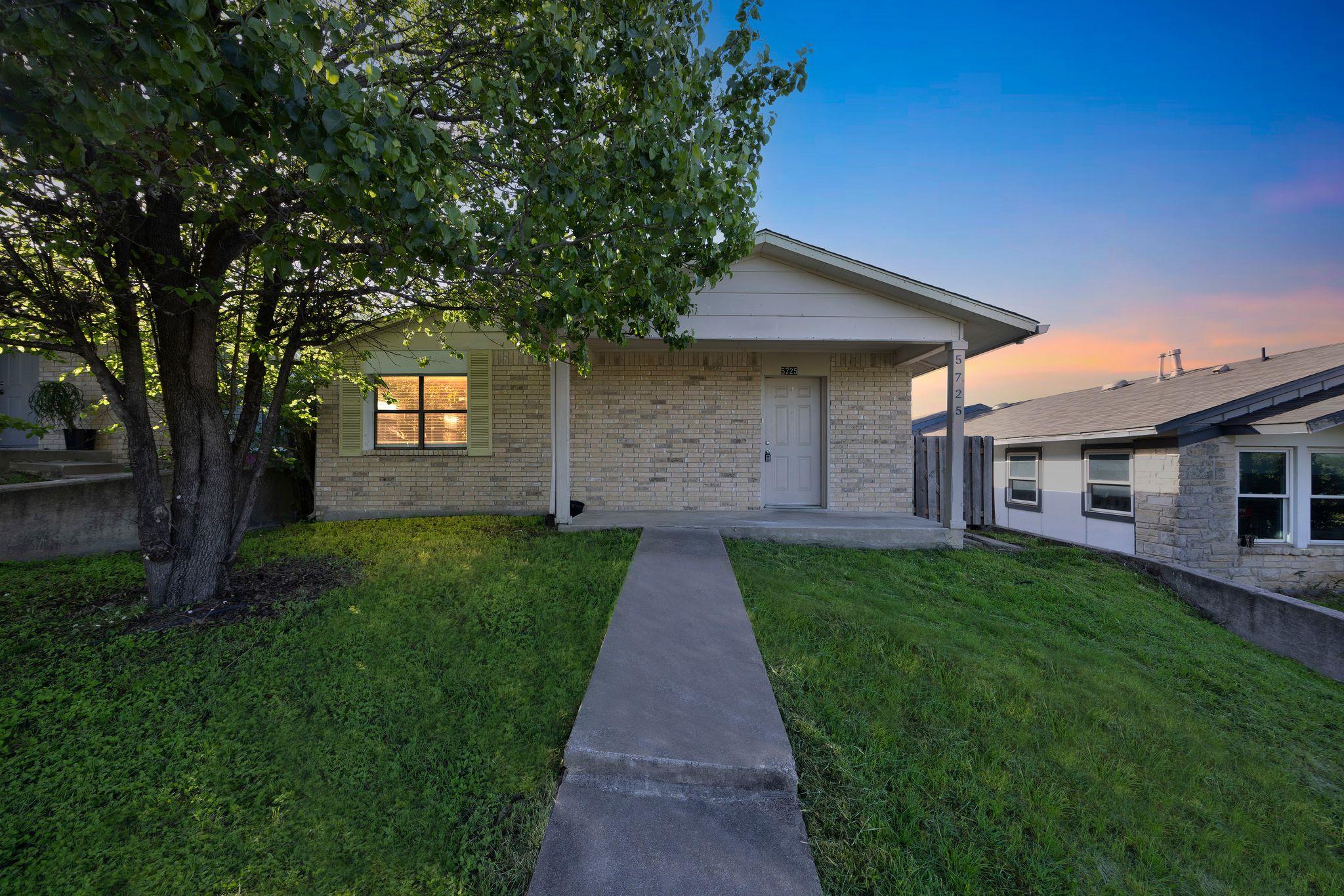 5725 Alsace Trl Property Photo