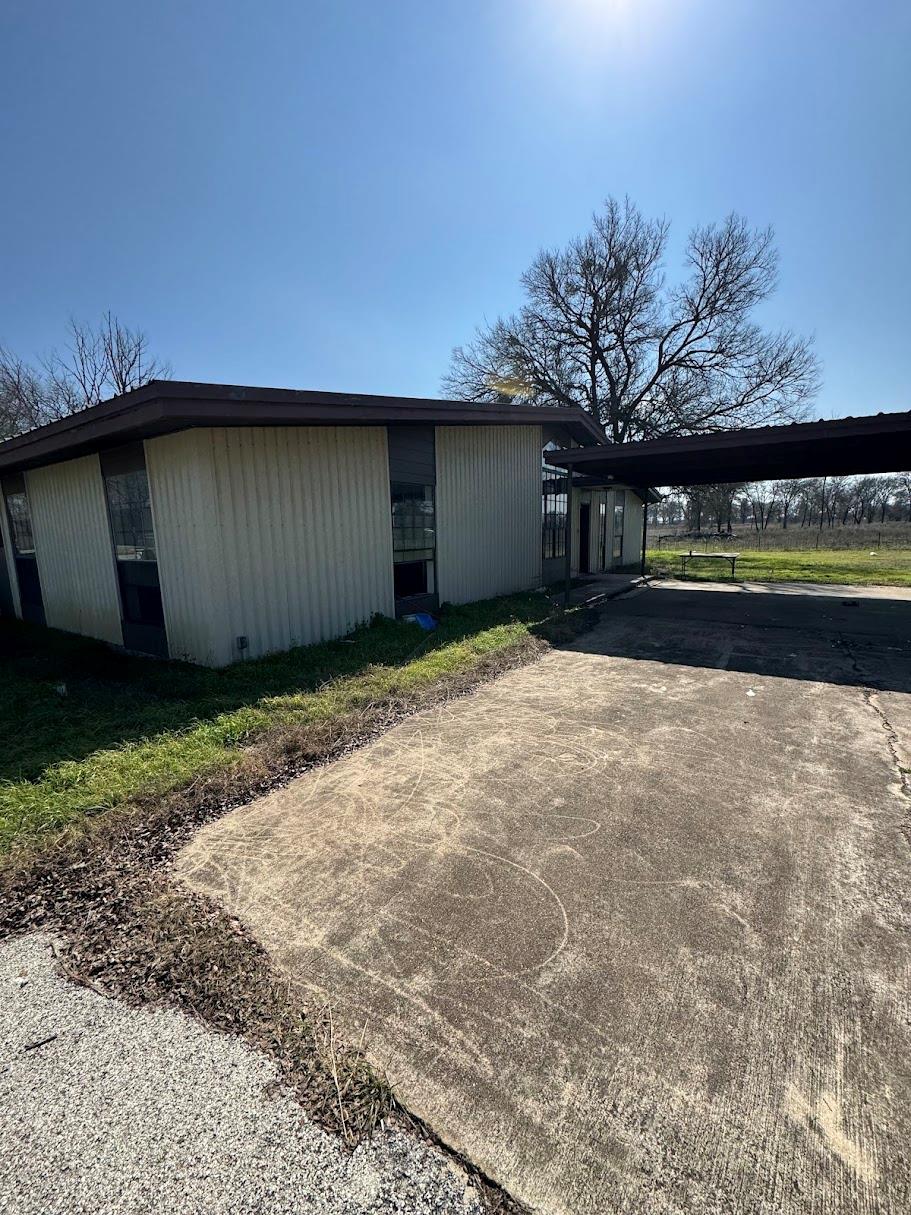 1417 Fm 969 None Property Photo 4