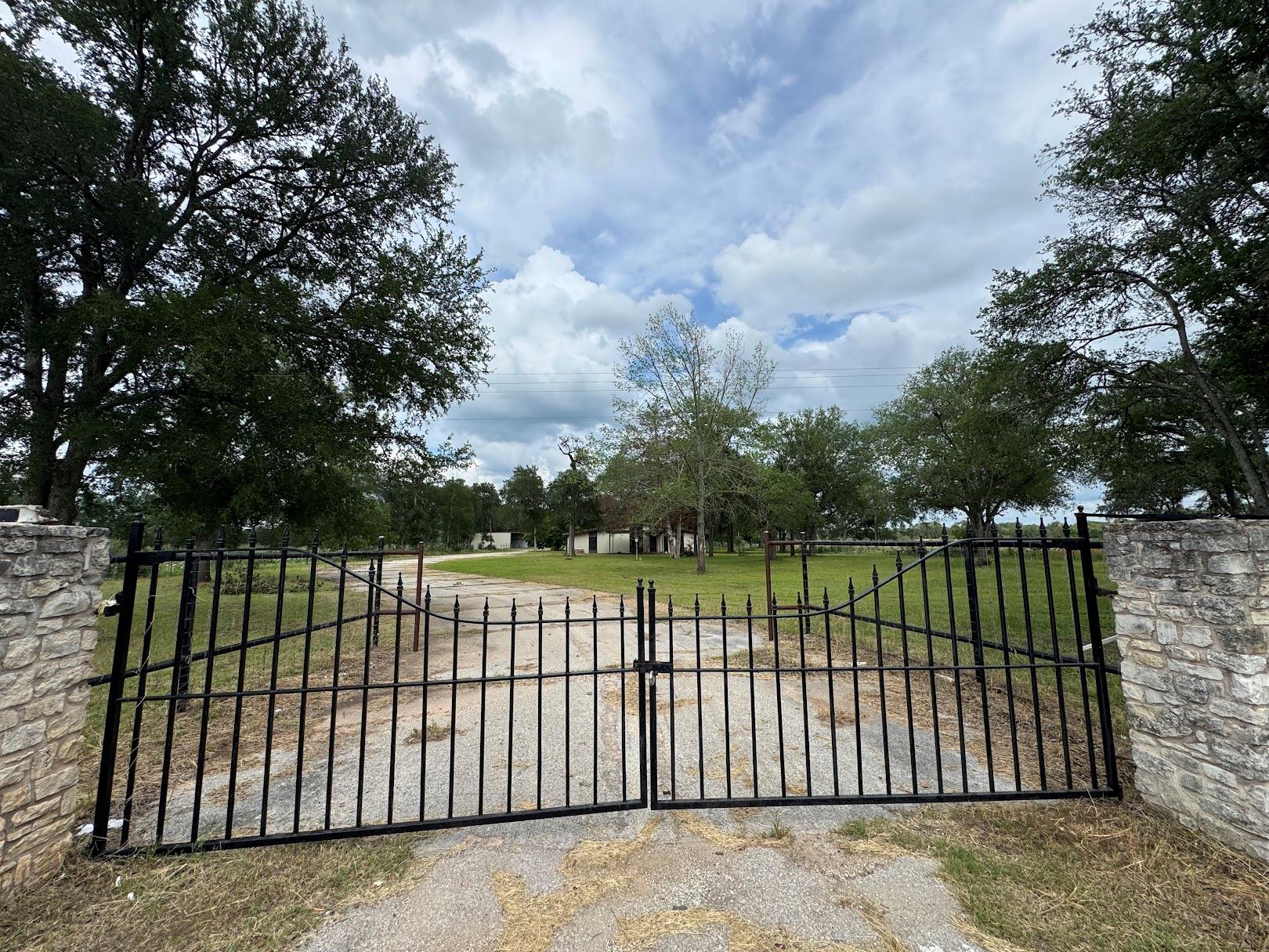 1417 Fm 969 None Property Photo 12