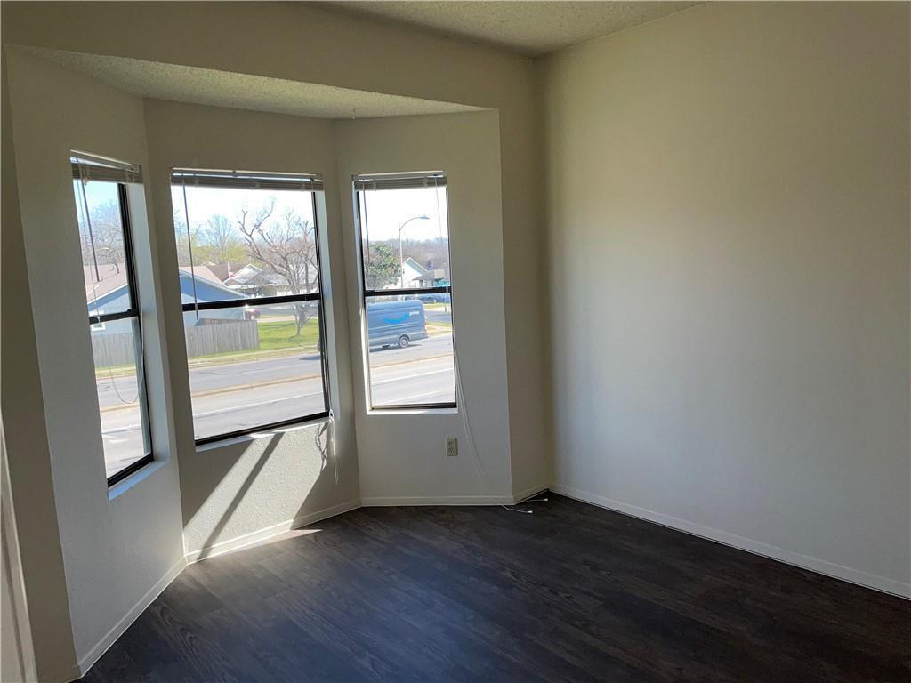 2415 W Slaughter Ln #d Property Photo 10