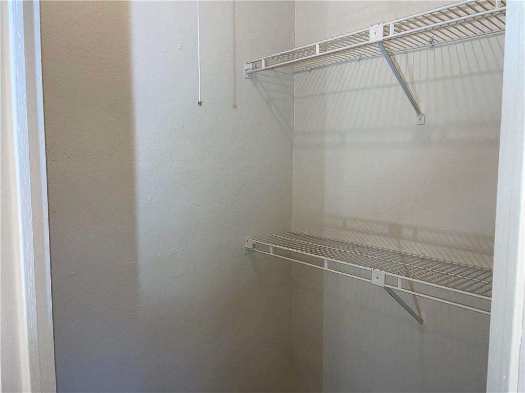 2415 W Slaughter Ln #d Property Photo 11
