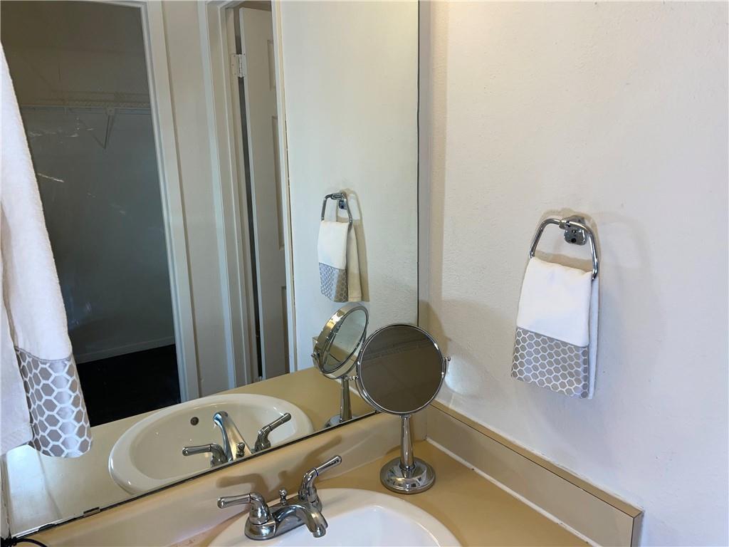 2415 W Slaughter Ln #d Property Photo 12