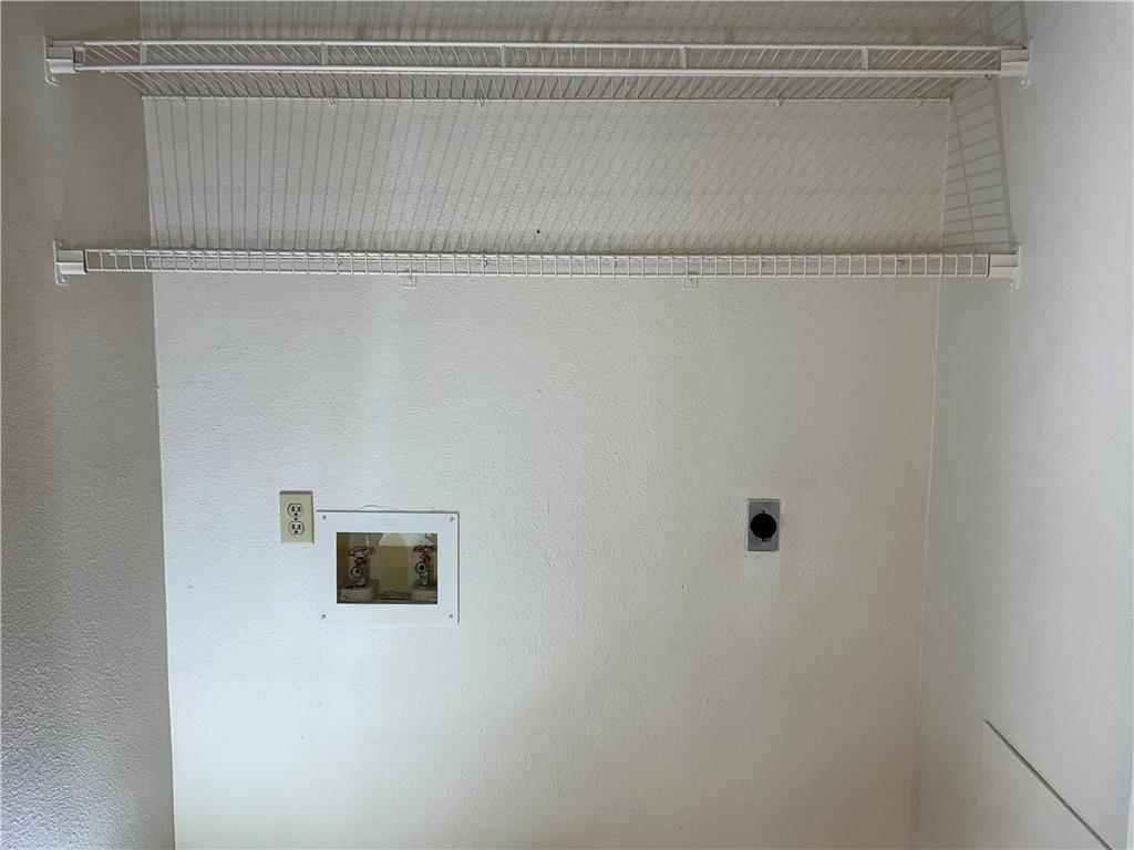 2415 W Slaughter Ln #d Property Photo 17