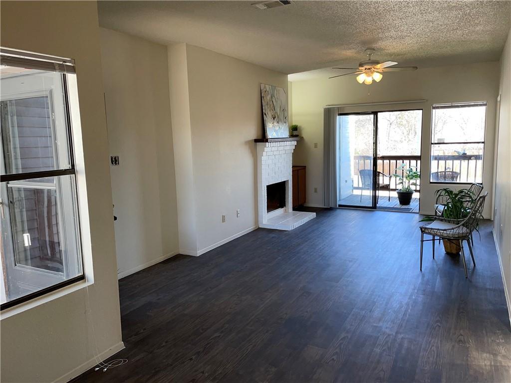 2415 W Slaughter Ln #d Property Photo 22