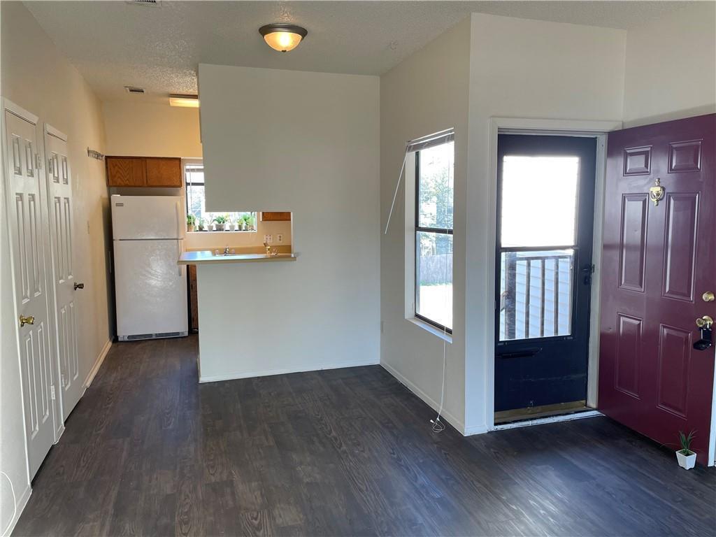 2415 W Slaughter Ln #d Property Photo 23