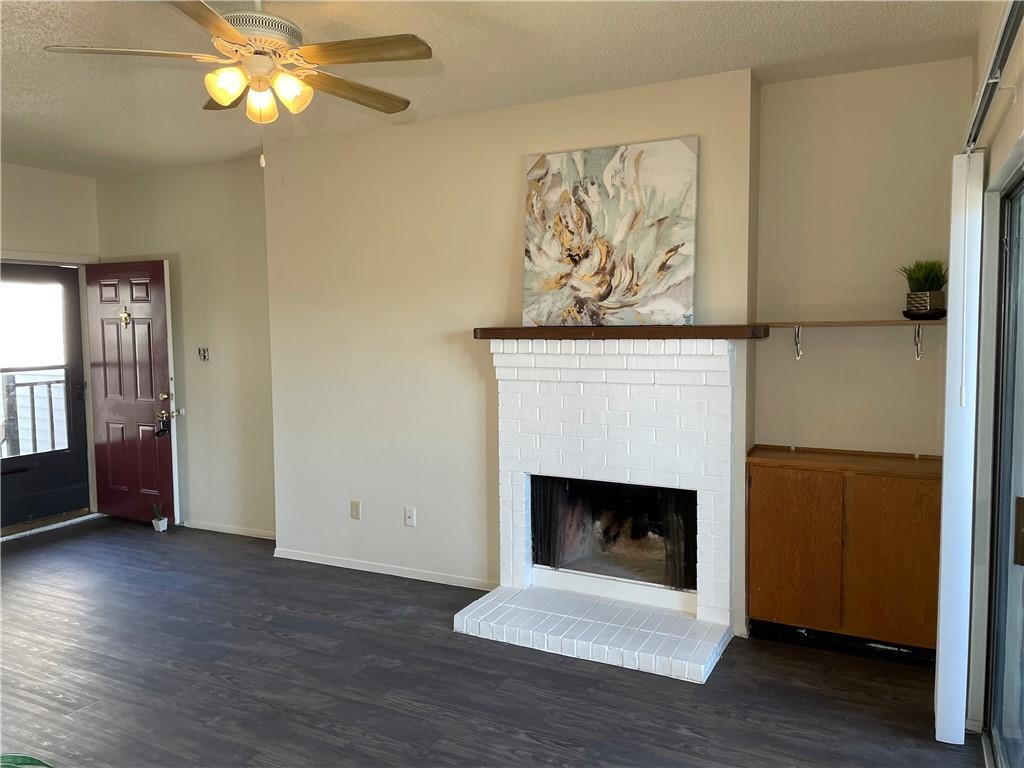 2415 W Slaughter Ln #d Property Photo 26