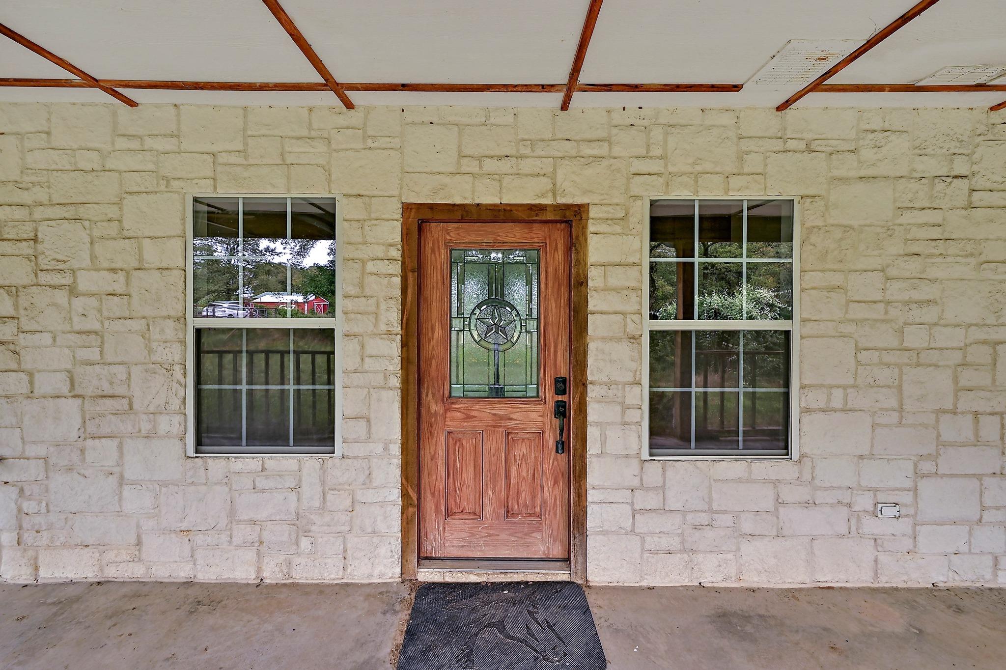 11791 Silver Springs Rd Property Photo 3