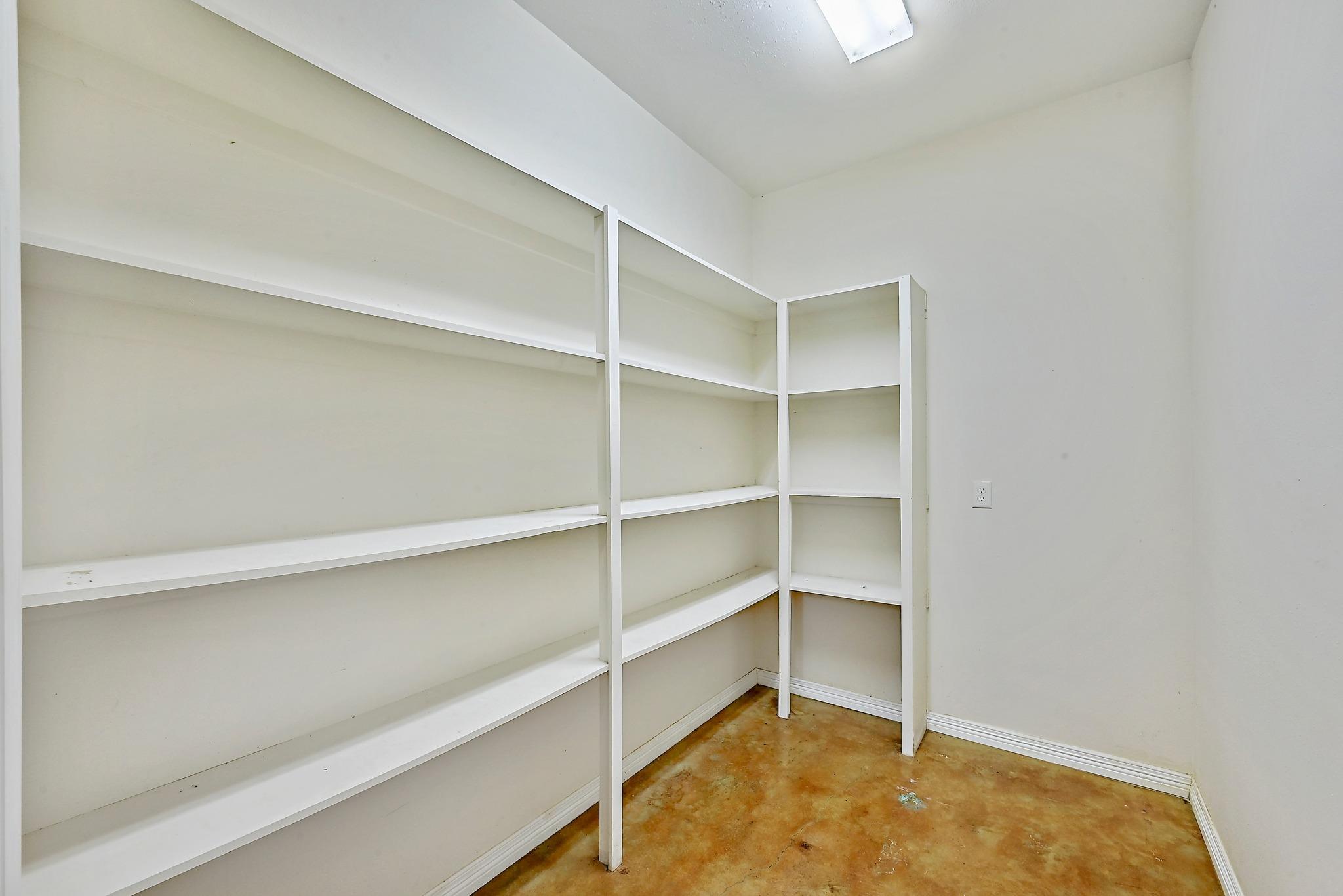 11791 Silver Springs Rd Property Photo 22