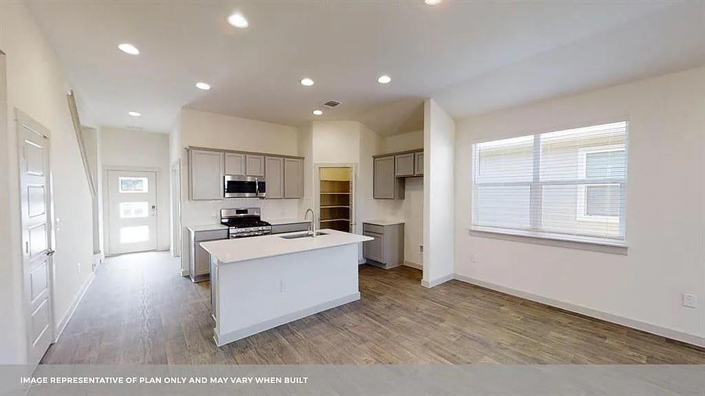 4609 Quarrybank Dr Property Photo 3