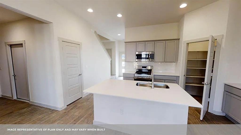 4609 Quarrybank Dr Property Photo 4