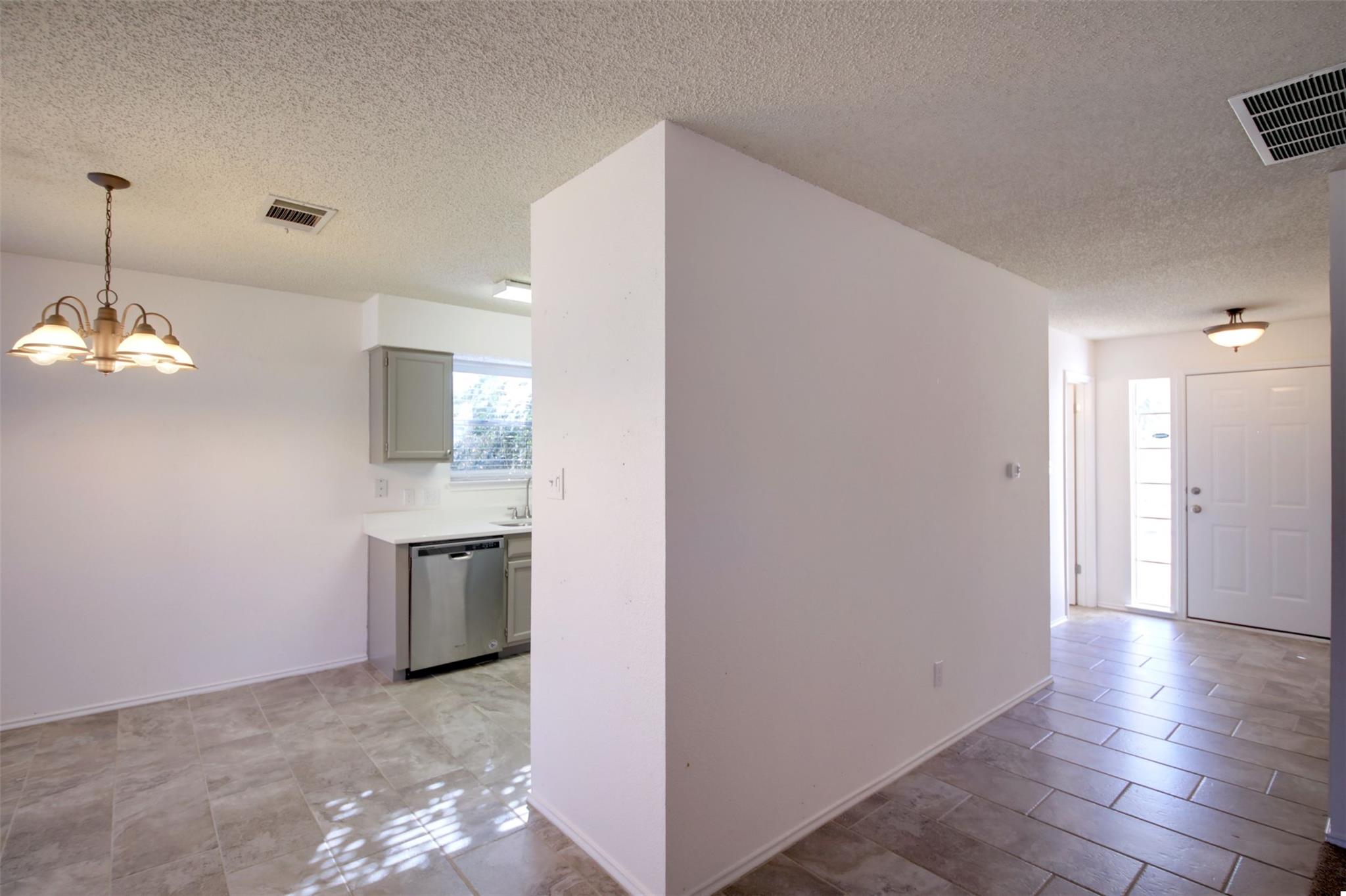 8800 Peppergrass Cv Property Photo 13