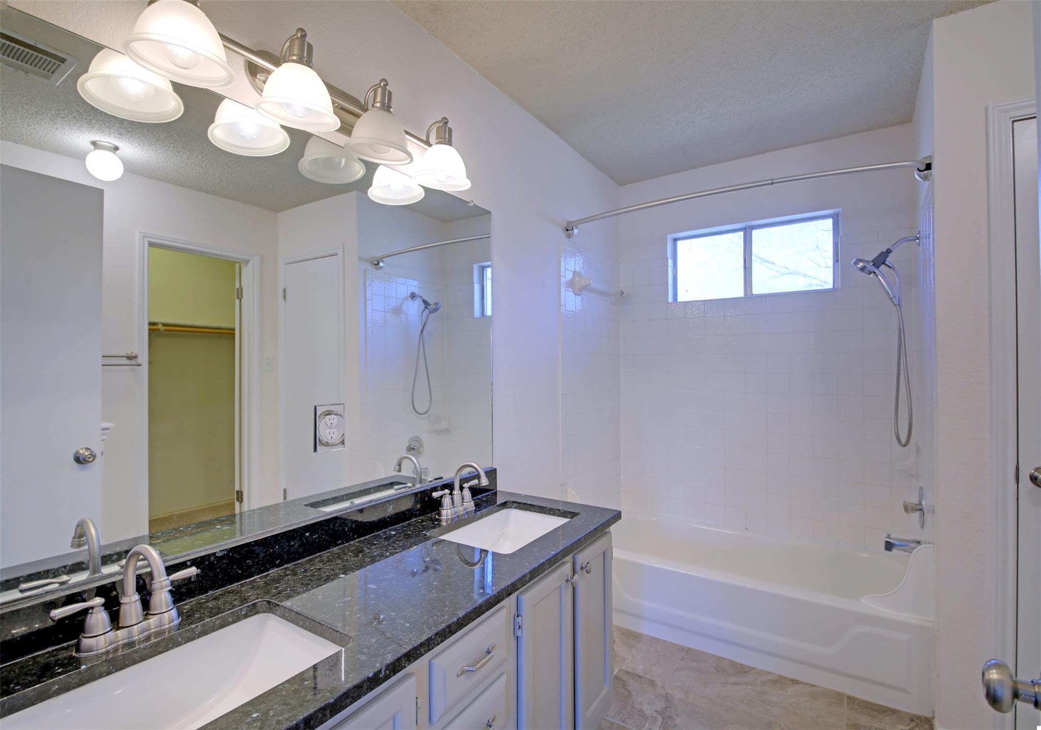 8800 Peppergrass Cv Property Photo 30