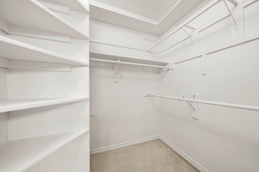 2104 Lancaster St Property Photo 22