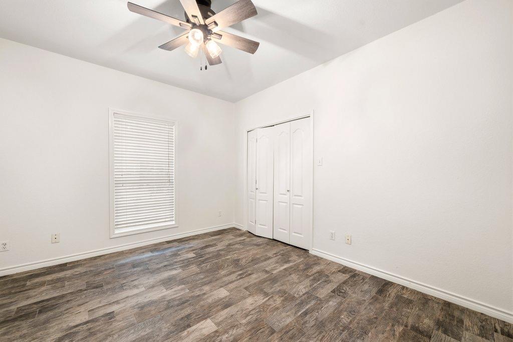 2104 Lancaster St Property Photo 28