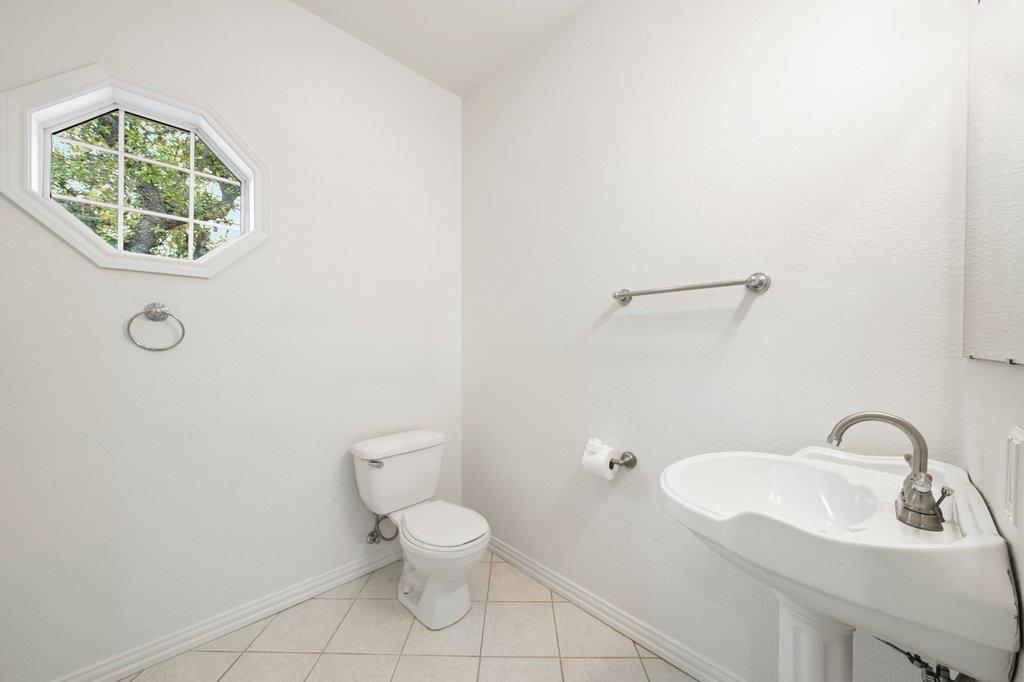 2104 Lancaster St Property Photo 30