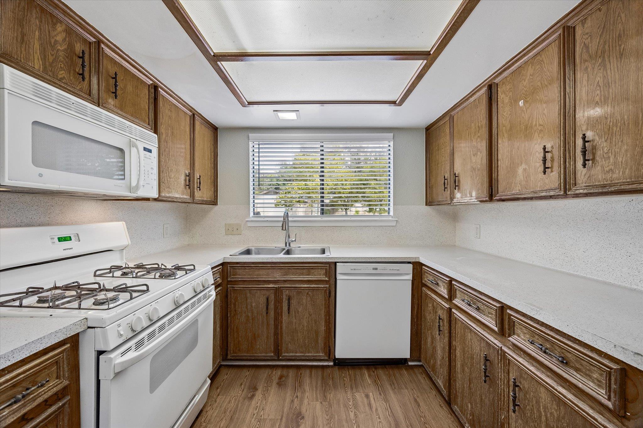 7115 Danwood Dr Property Photo 12