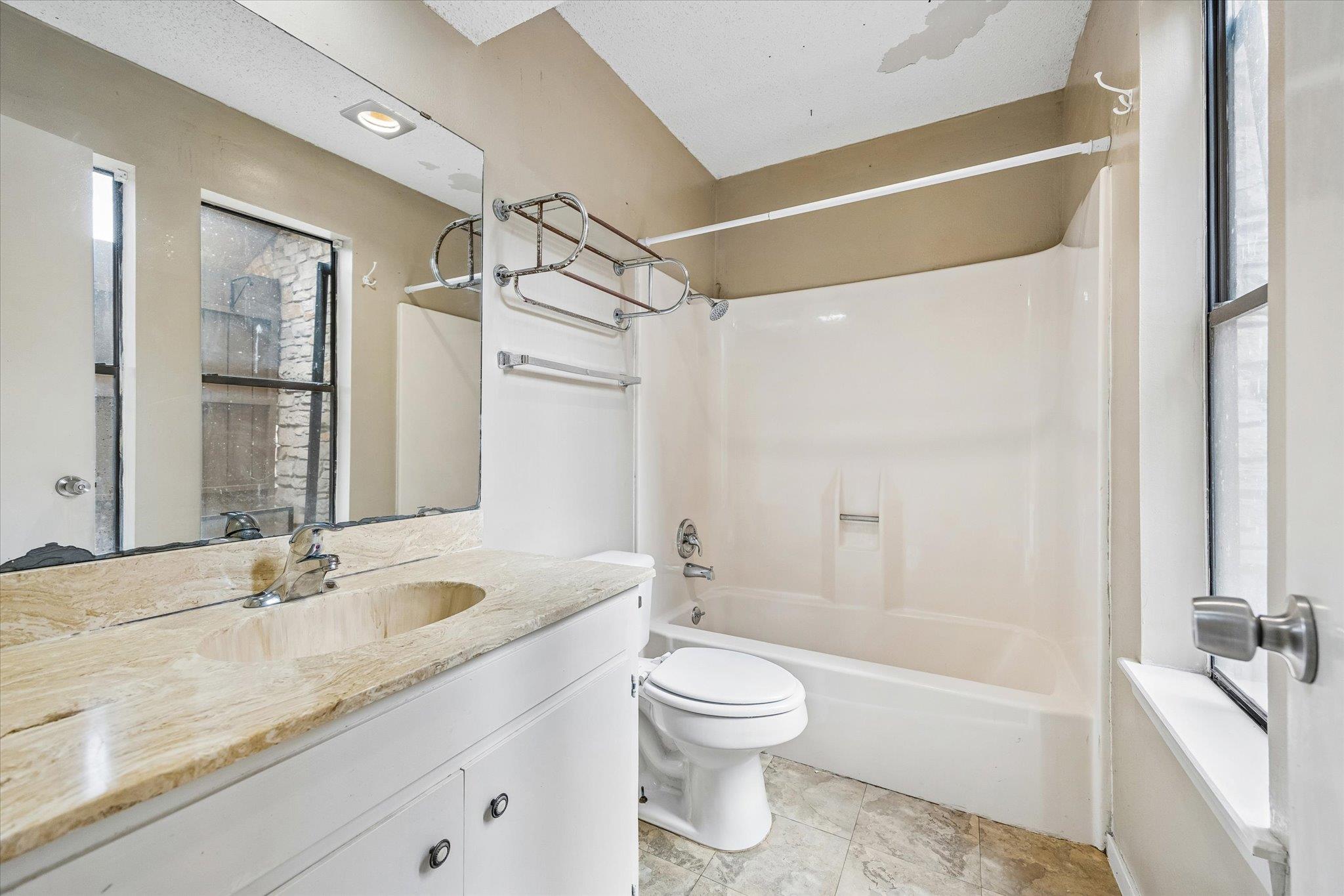 7115 Danwood Dr Property Photo 18