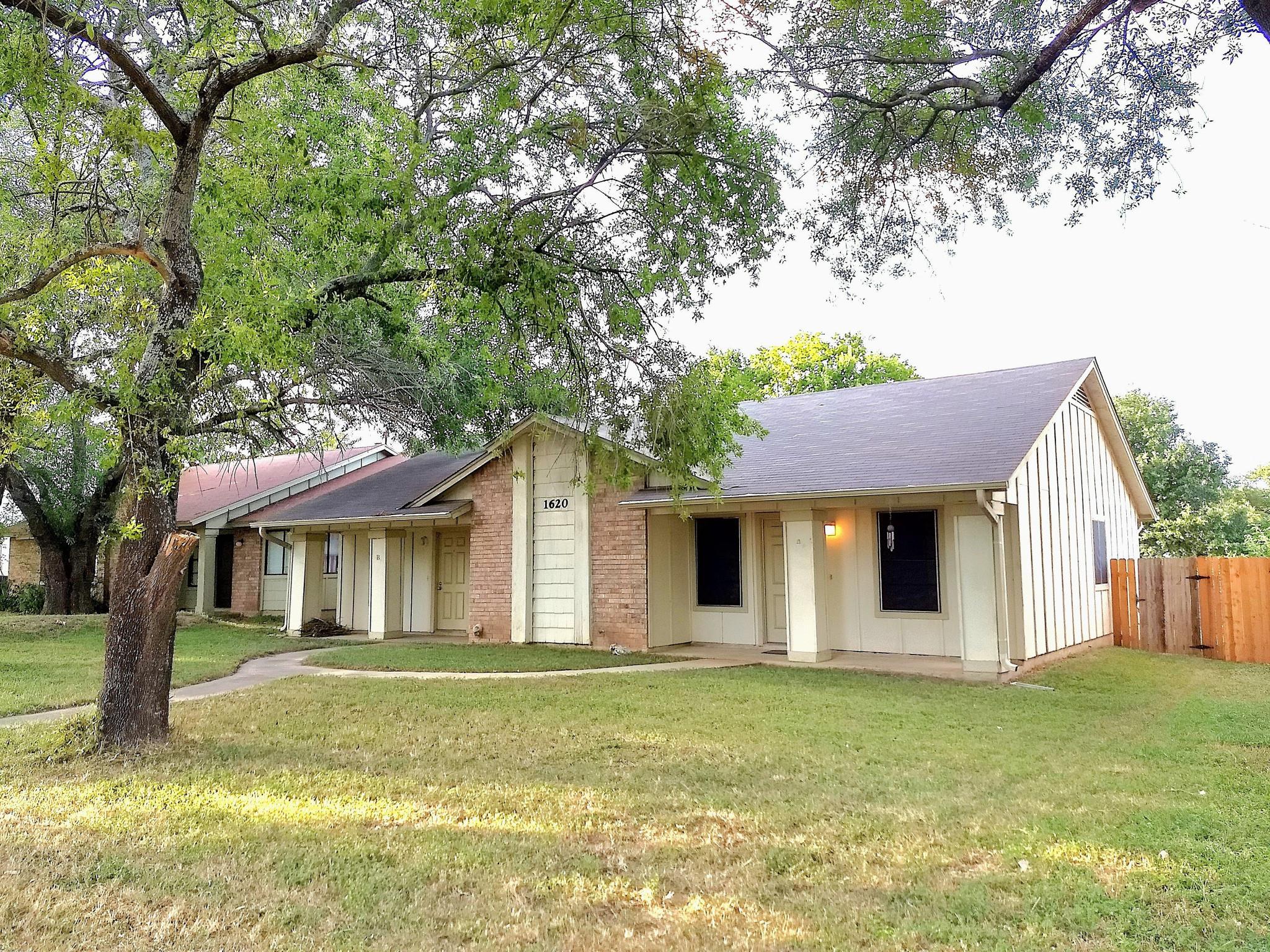 1620 W Braker LN A Property Photo 1