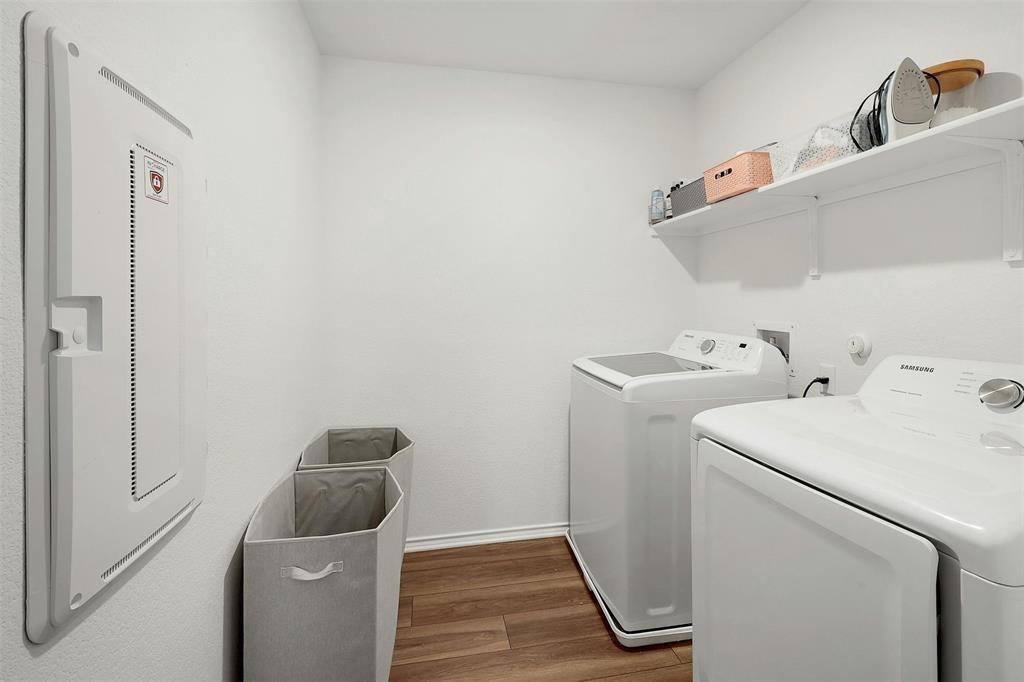 516 Hugenot Way Property Photo 27
