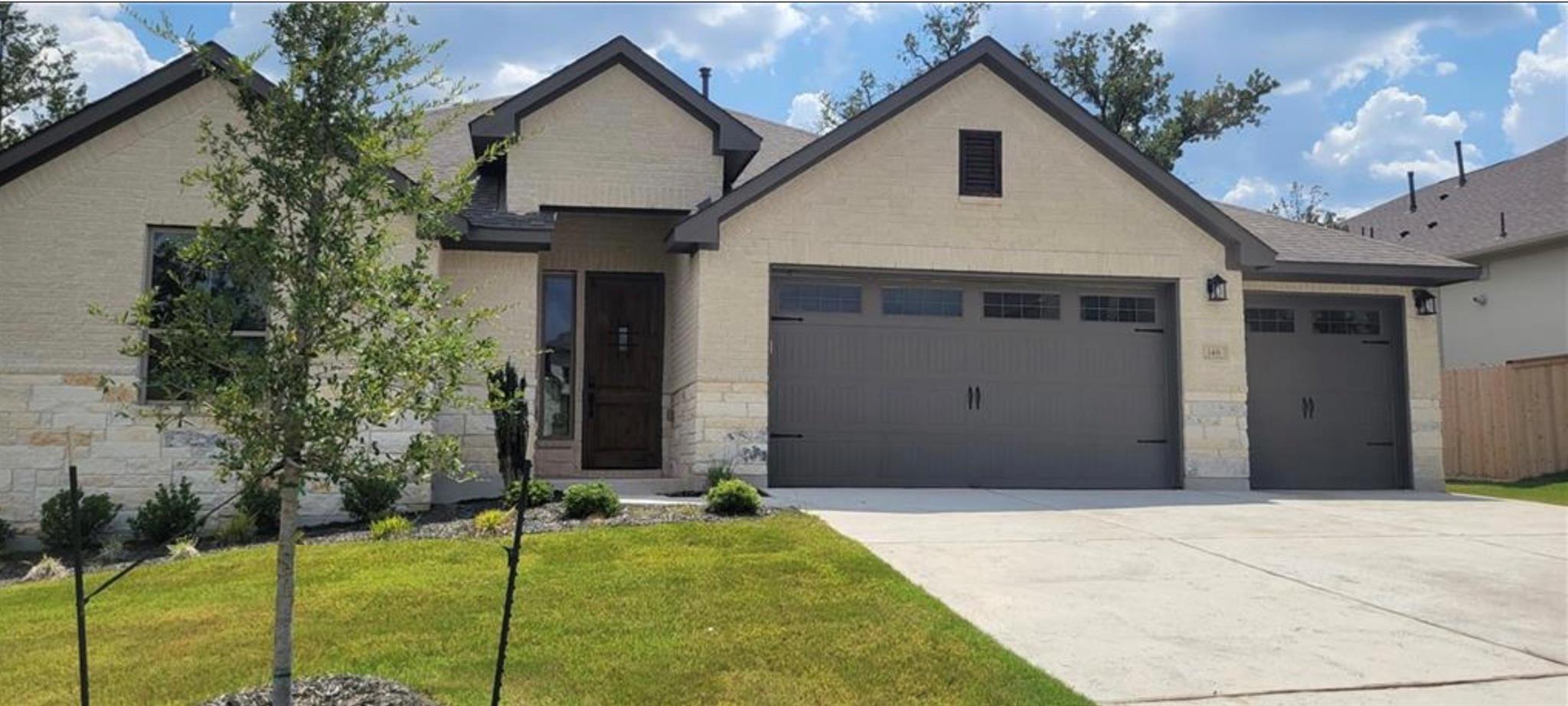 148 Kellogg Ln Property Photo 1