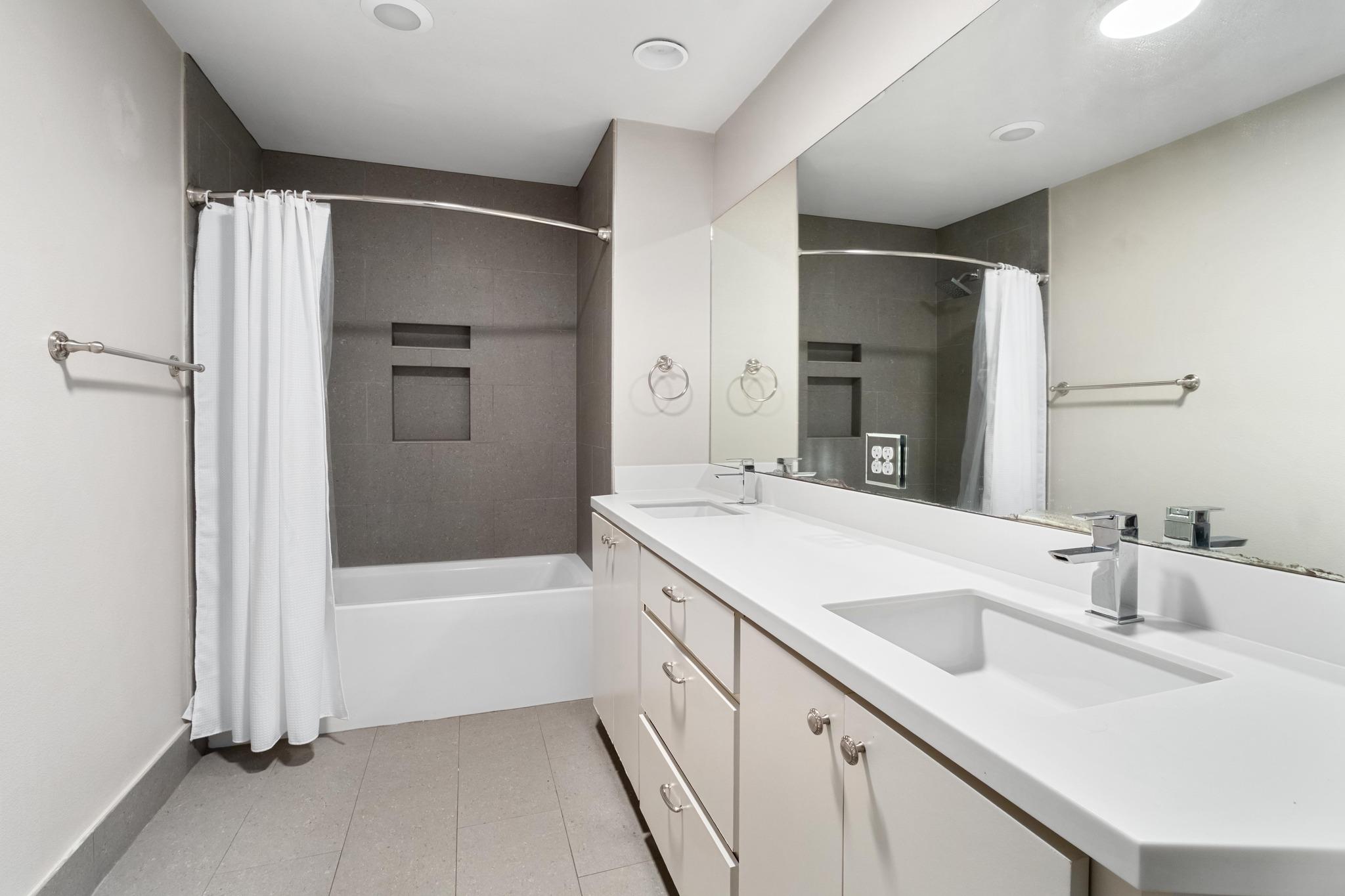 2802 Warren St #a Property Photo 20