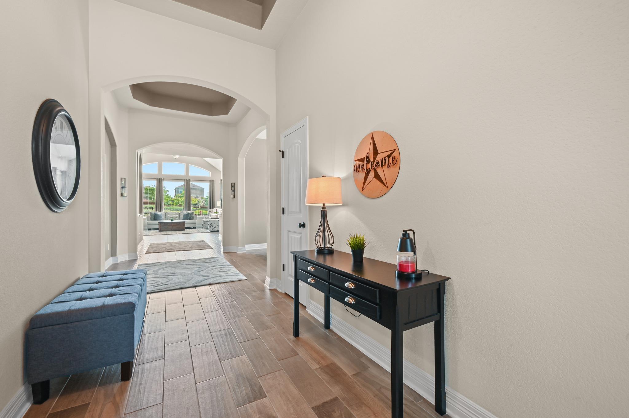 553 Betony Loop Property Photo 4