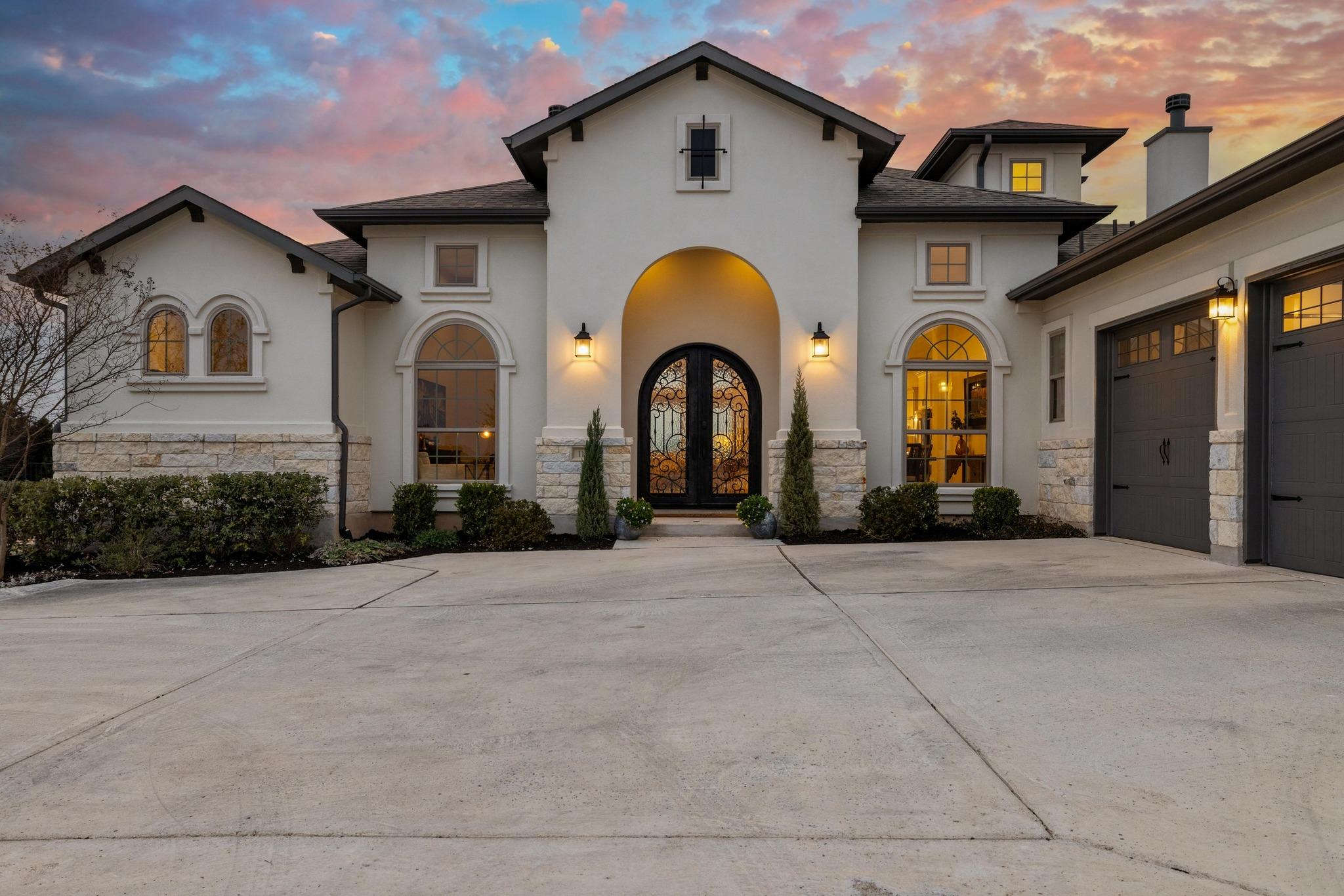 113 Jingle Jangle Property Photo