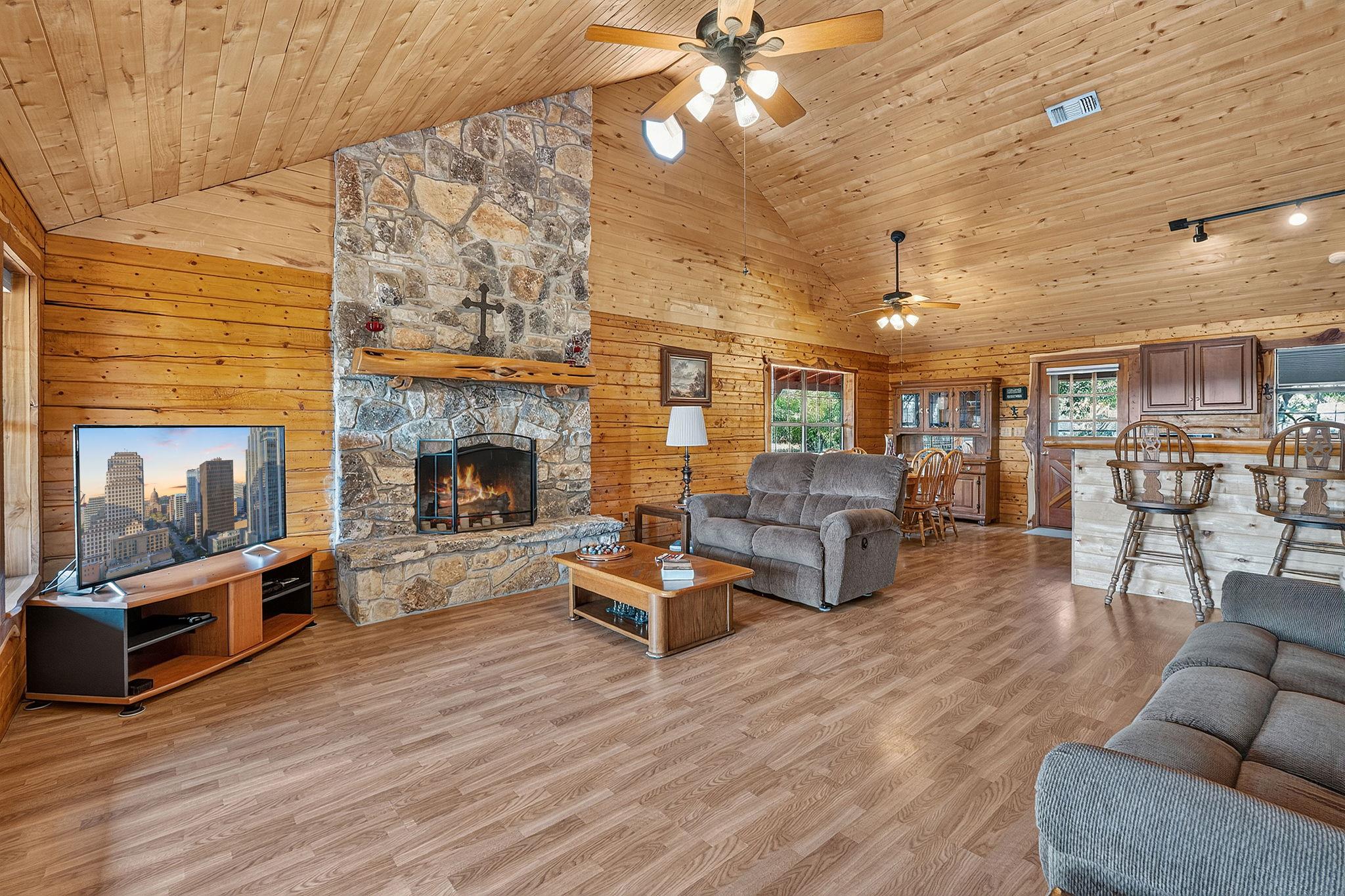 250 Gant Rd Property Photo 4