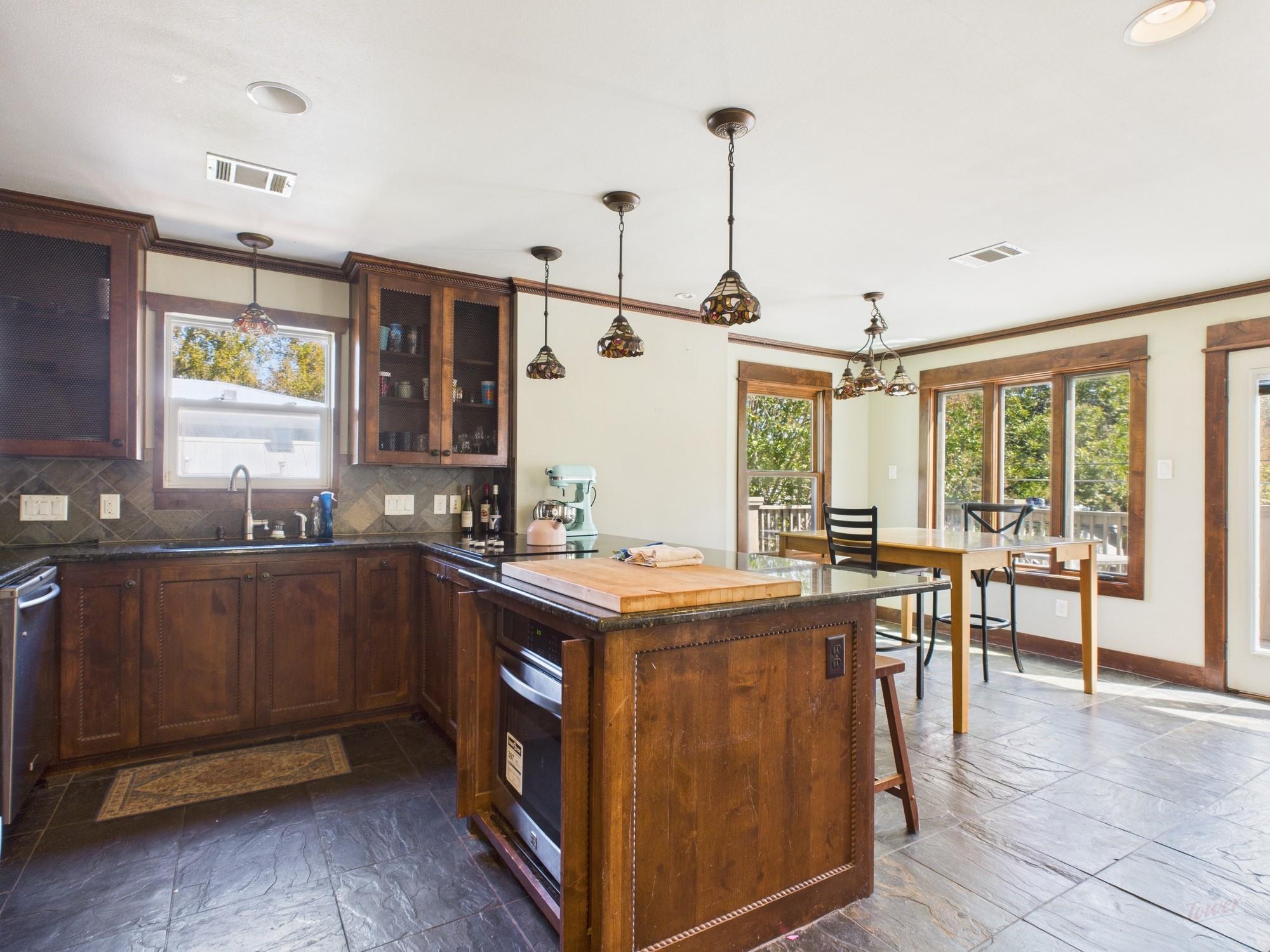 4604 Ave H Unit 2 None Property Photo 8