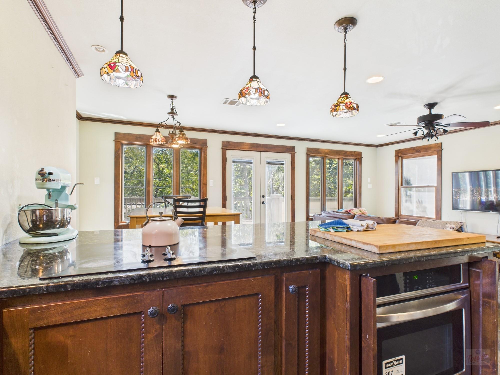 4604 Ave H Unit 2 None Property Photo 11