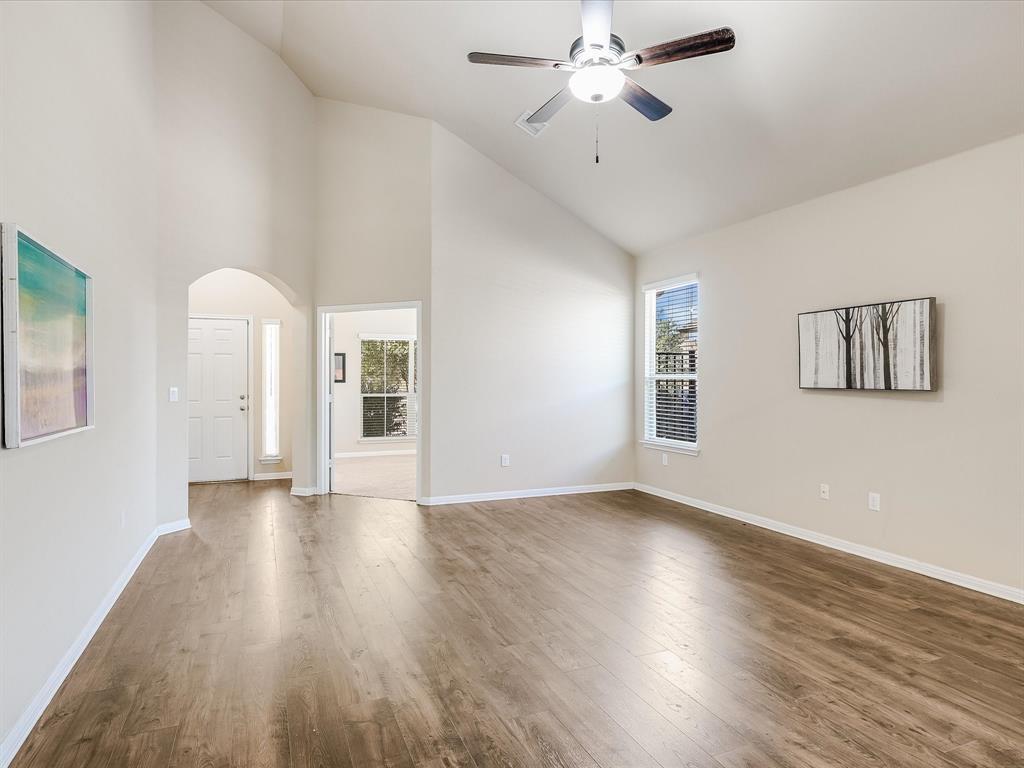 141 Serrano St Property Photo 8