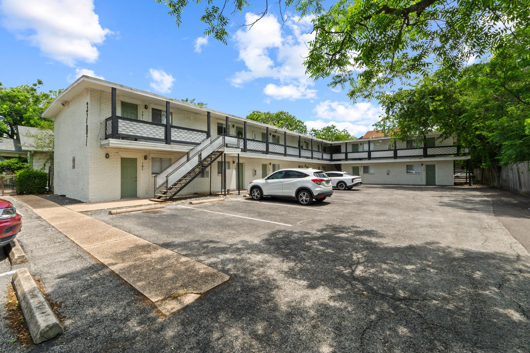 3707 Cedar St Property Photo 1