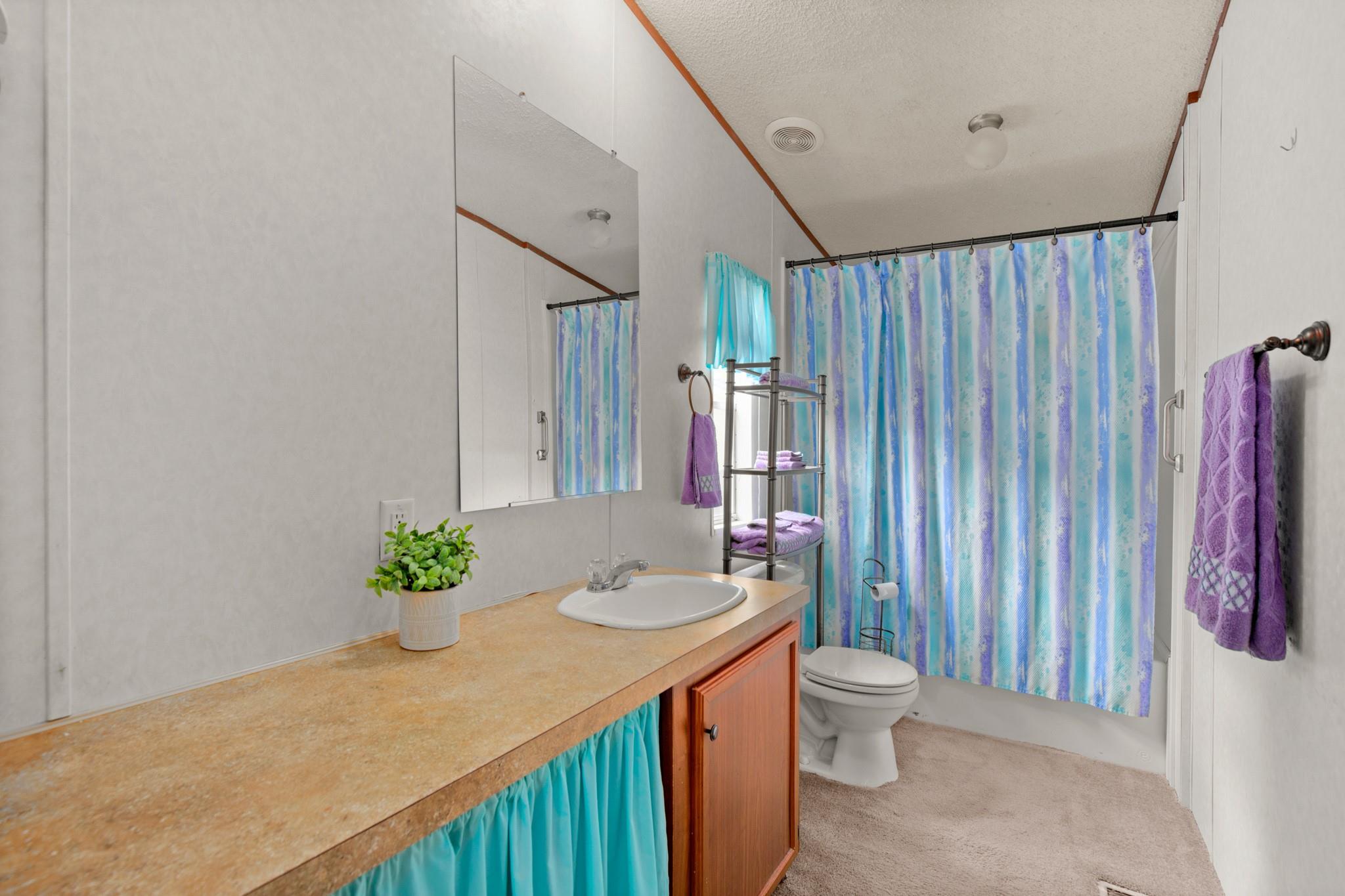 1104 Vasquez St Property Photo 12